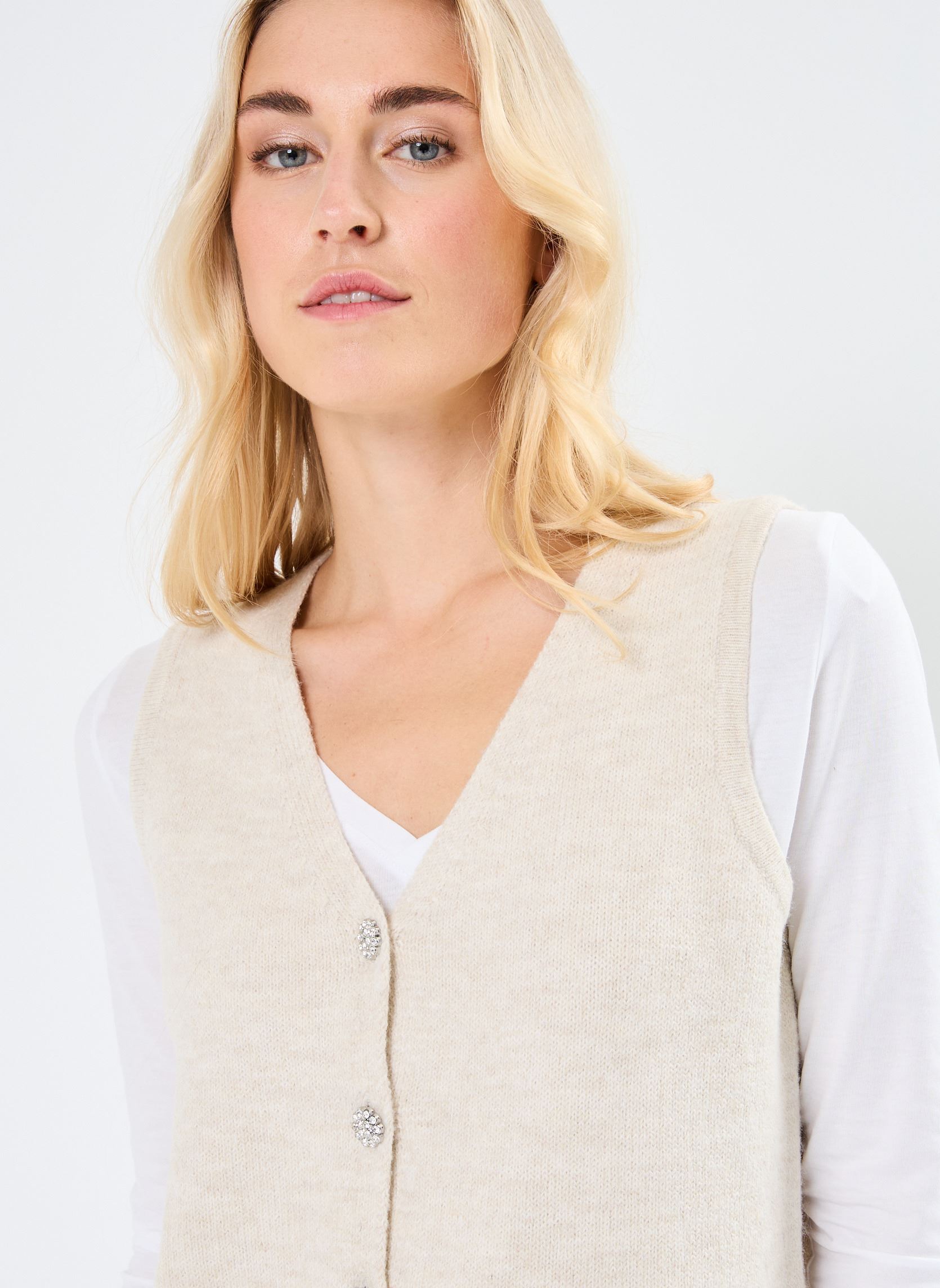Gilets VILYLA S/L V-NECK KNIT BUTTON TOP/LS femme beige Vila Gilets VILYLA S/L V-NECK KNIT BUTTON TOP/LS femme beige BIRCH