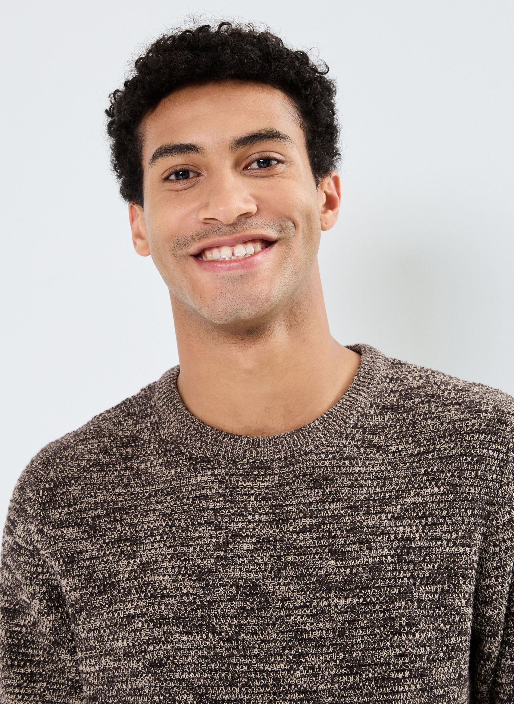 Pulls Slhvince ls Knit Bubble Crew Neck Noos homme marron Selected Homme Pulls Slhvince ls Knit Bubble Crew Neck Noos homme marron CHOCOLATE TORTE