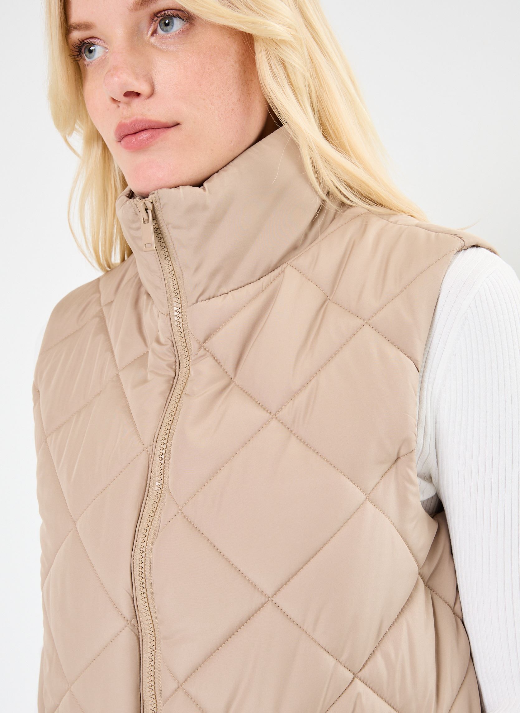 Vestes sans manches Pcnippa Quilted Short Vest Bc femme beige Pieces Vestes sans manches Pcnippa Quilted Short Vest Bc femme beige Silver Mink