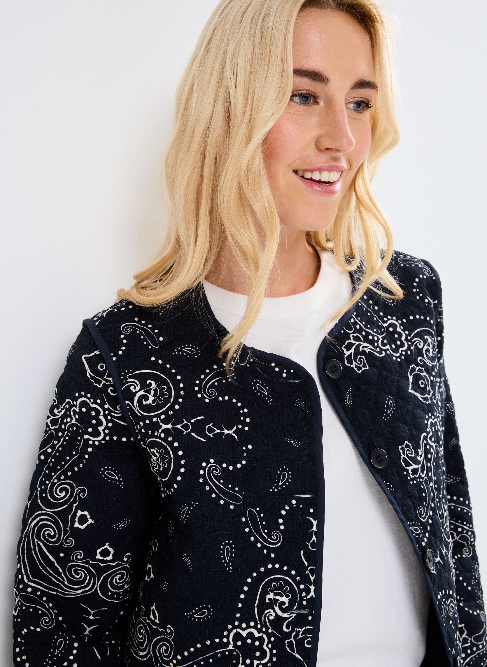 Vestes Pcnira Ls Quilted Jacket Fc Bc femme bleu Pieces Vestes Pcnira Ls Quilted Jacket Fc Bc femme bleu SKY CAPTAIN