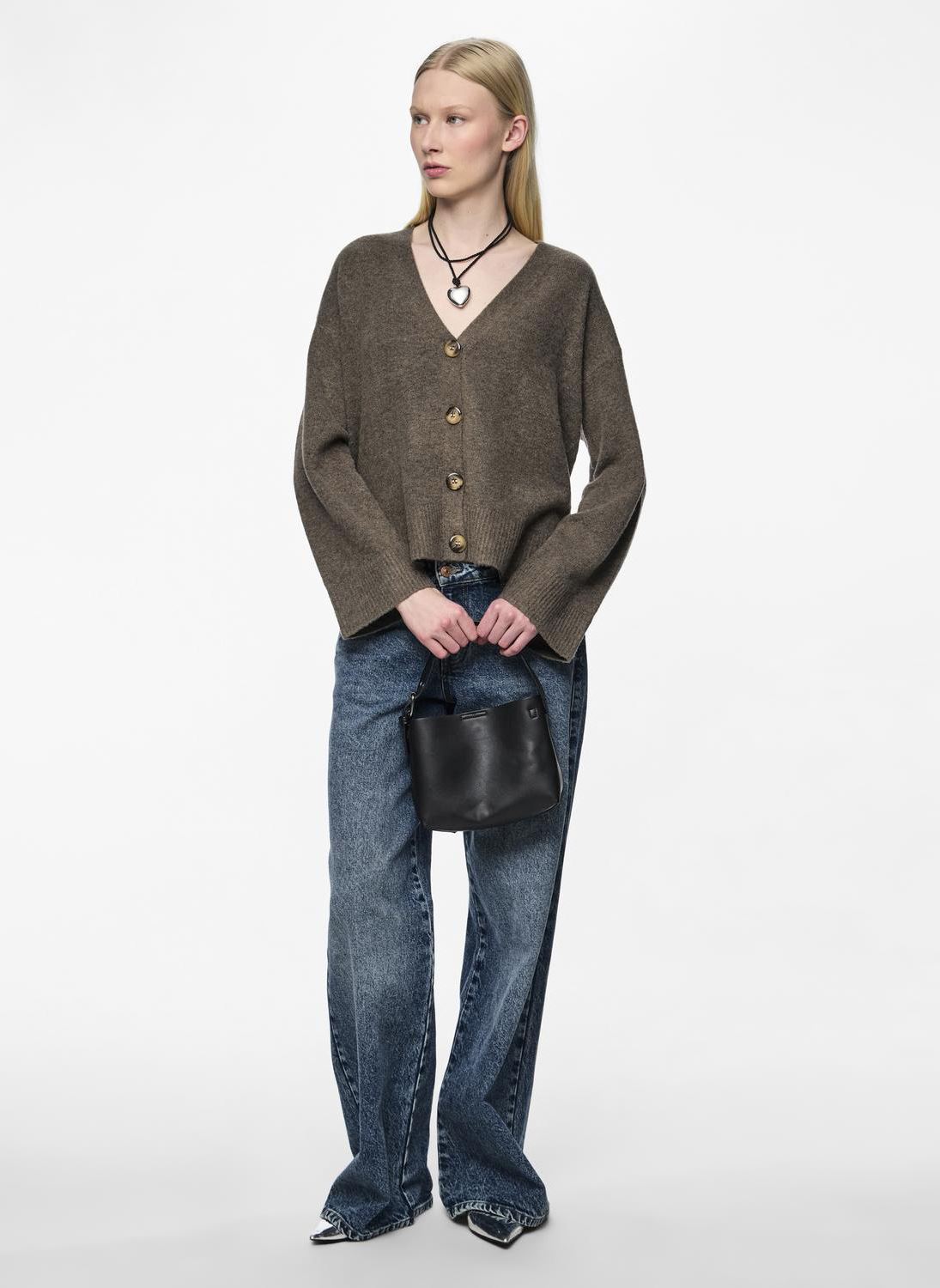 Gilets Pcnuna Ls V-Neck Knit Cardigan Bc femme marron Pieces Gilets Pcnuna Ls V-Neck Knit Cardigan Bc femme marron MOREL