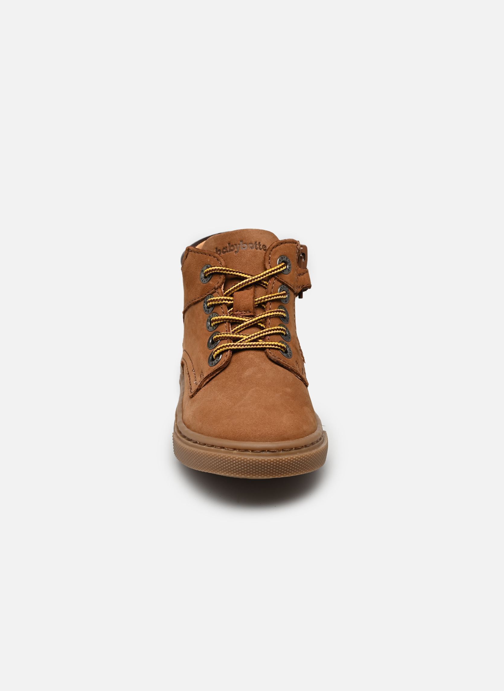 Niedrige Sneaker Archie jungen braun Babybotte Niedrige Sneaker Archie jungen braun COGNAC