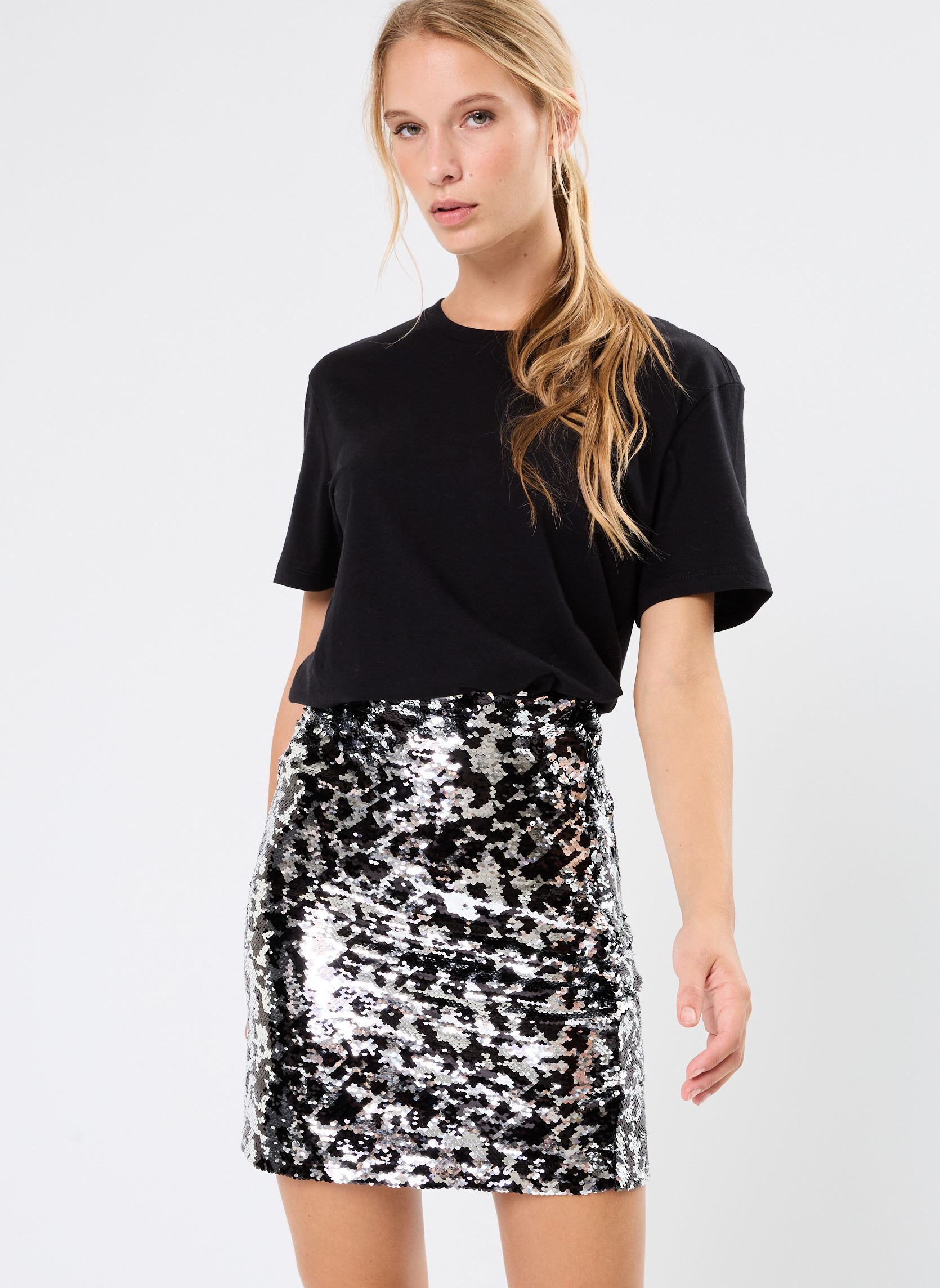 Jupes courtes Audrina femme noir ARTLOVE Jupes courtes Audrina femme noir Black