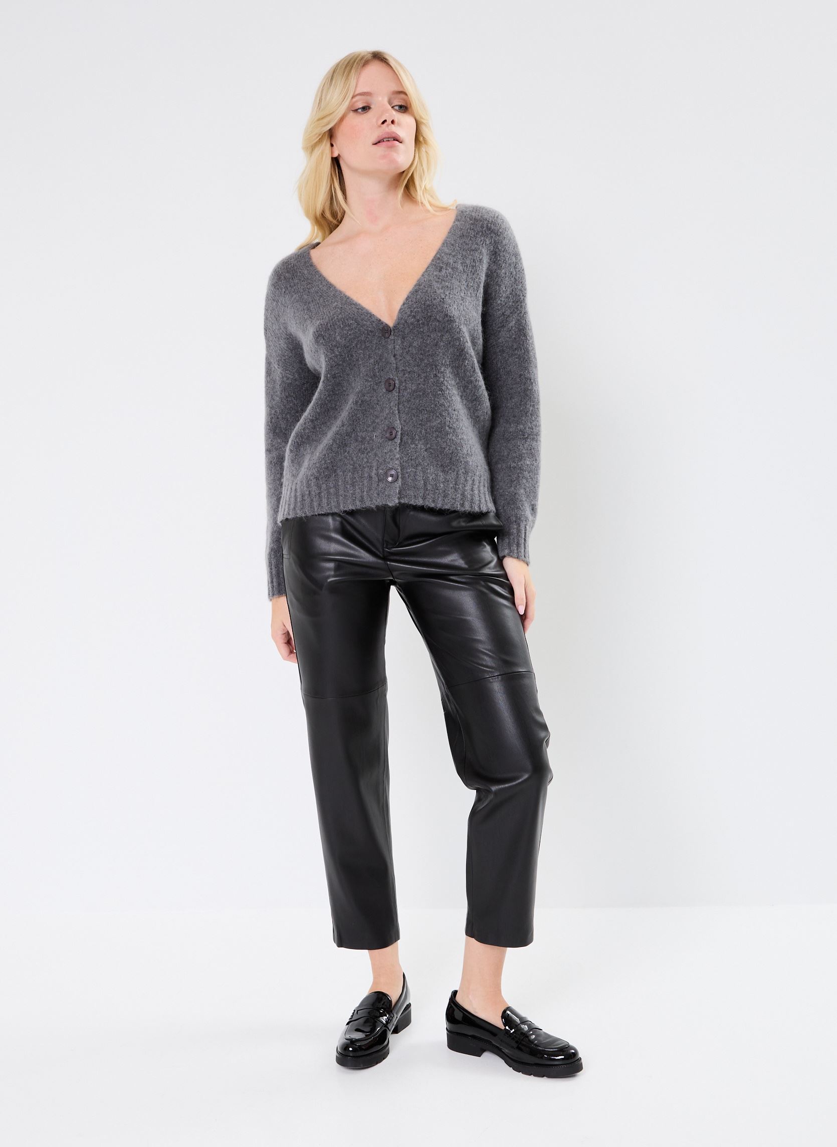 Rechte broeken Jordana dames zwart ARTLOVE Rechte broeken Jordana dames zwart BLACK