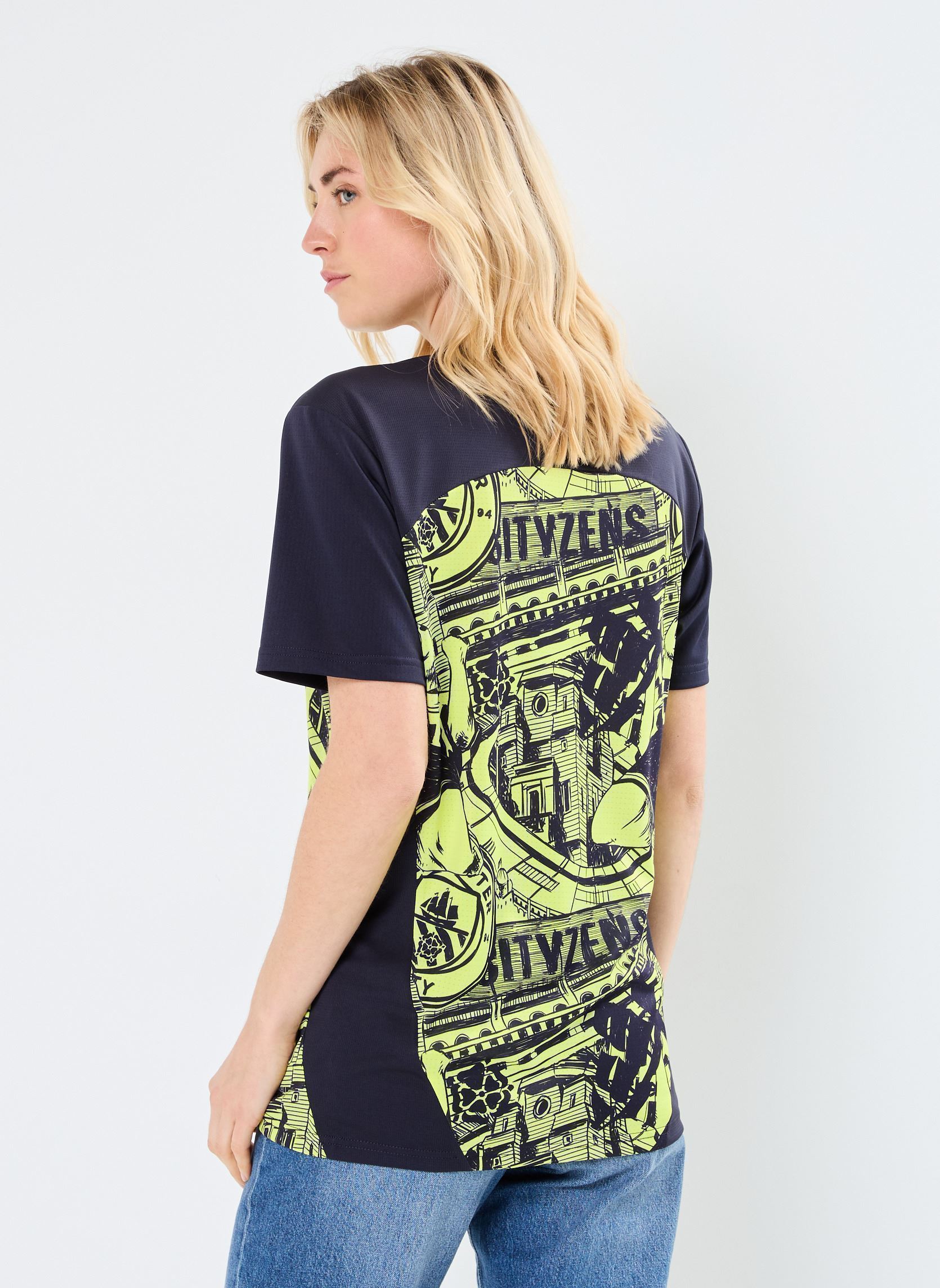 Tee-shirts manches courtes Maillot de foot Manchester City pré-matc femme noir Puma Tee-shirts manches courtes Maillot de foot Manchester City pré-matc femme noir YELLOW GLOW-MAGIC BLUE