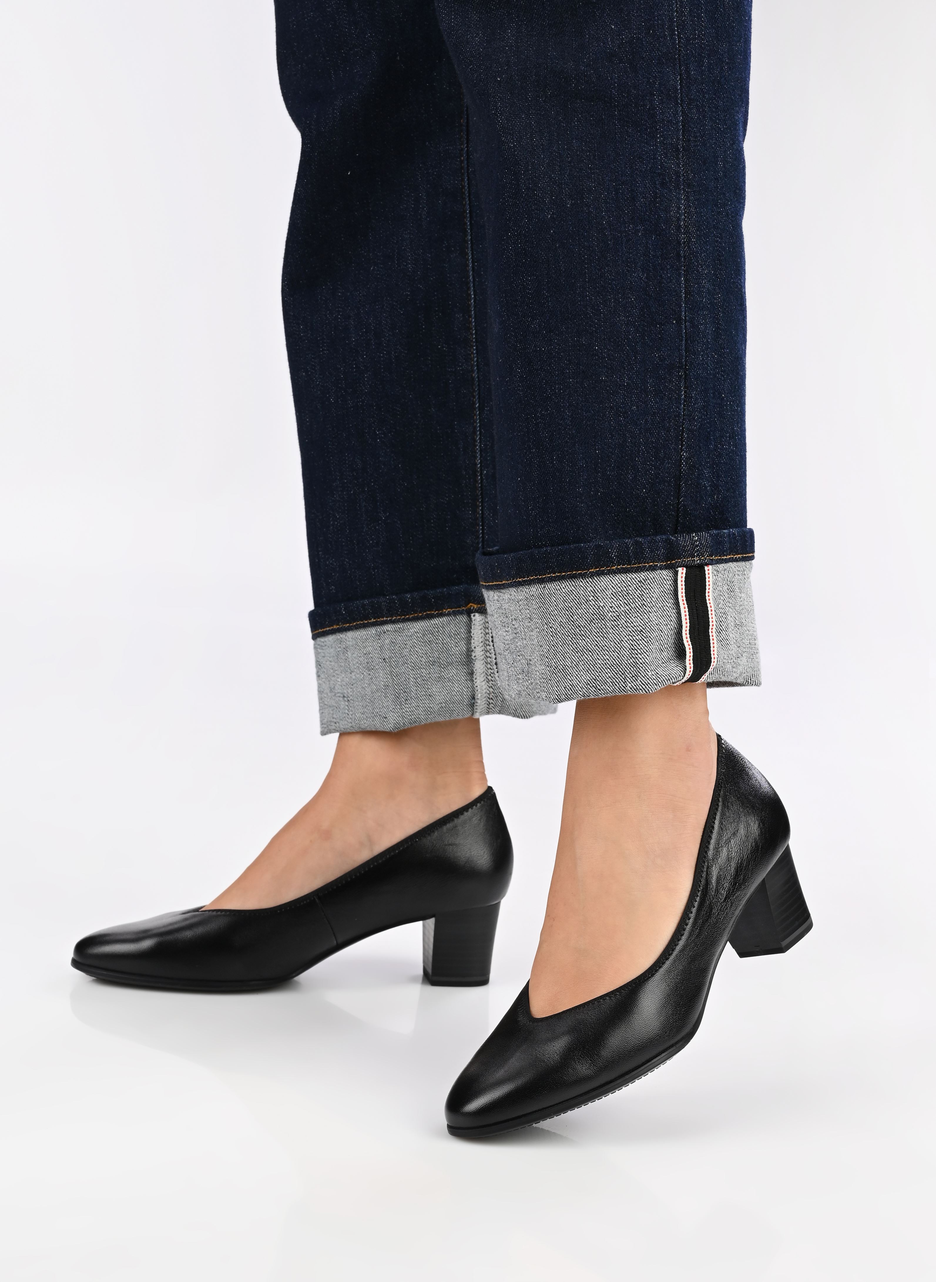 Décolleté 22301-43 donna nero Caprice Décolleté 22301-43 donna nero Black Nappa