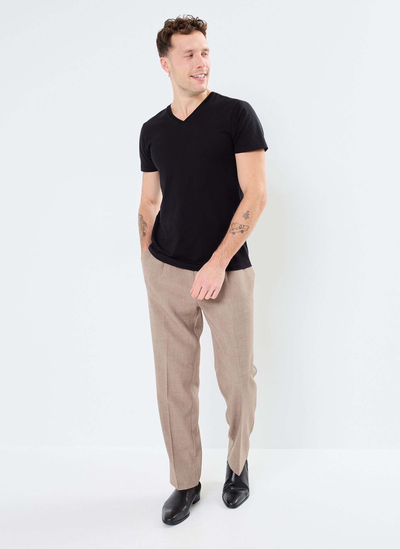 Tee-shirts manches courtes TEVE homme noir Marvin&Co Tee-shirts manches courtes TEVE homme noir Jet black