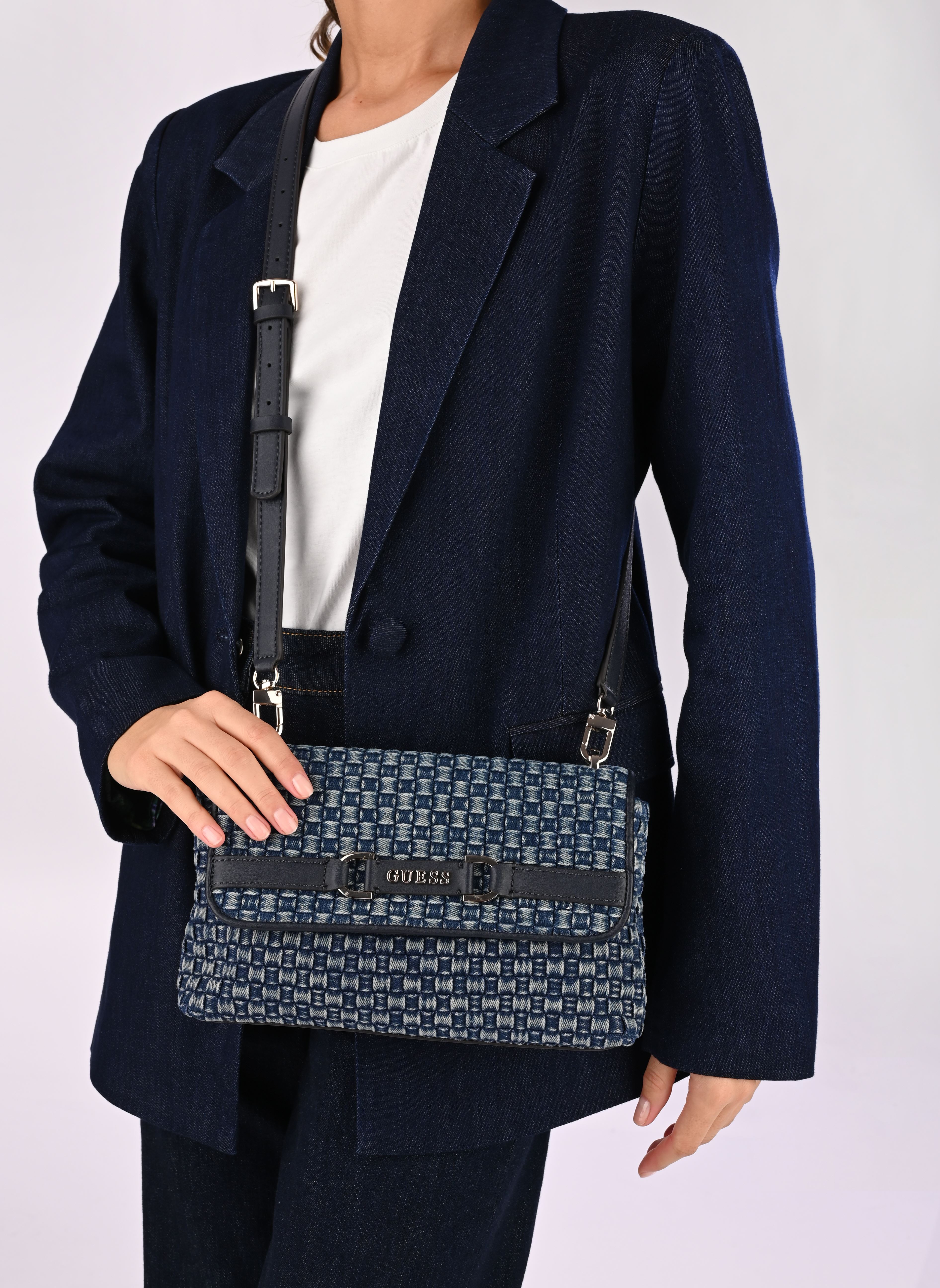 Umhängetaschen Majka Crossbody Flap damen blau Guess Umhängetaschen Majka Crossbody Flap damen blau DENIM