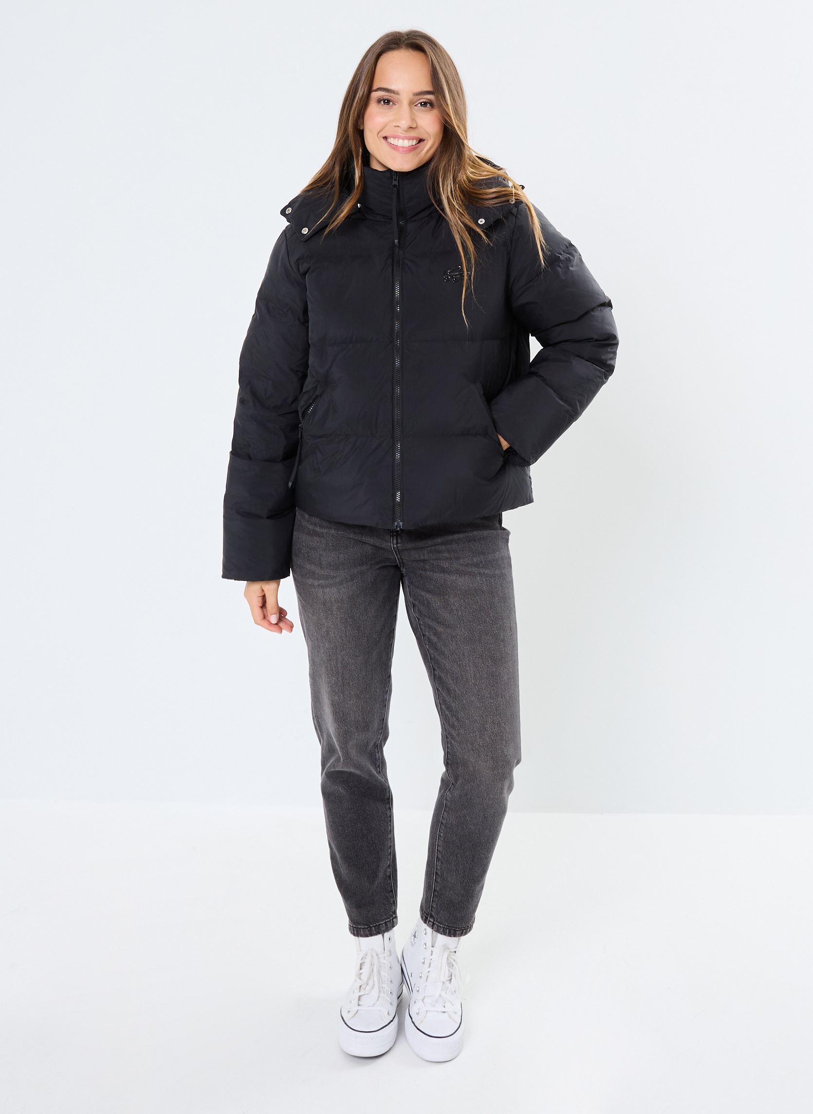 Doudounes Veste courte siglée en duvet avec capuch femme noir Lacoste Doudounes Veste courte siglée en duvet avec capuch femme noir NOIR