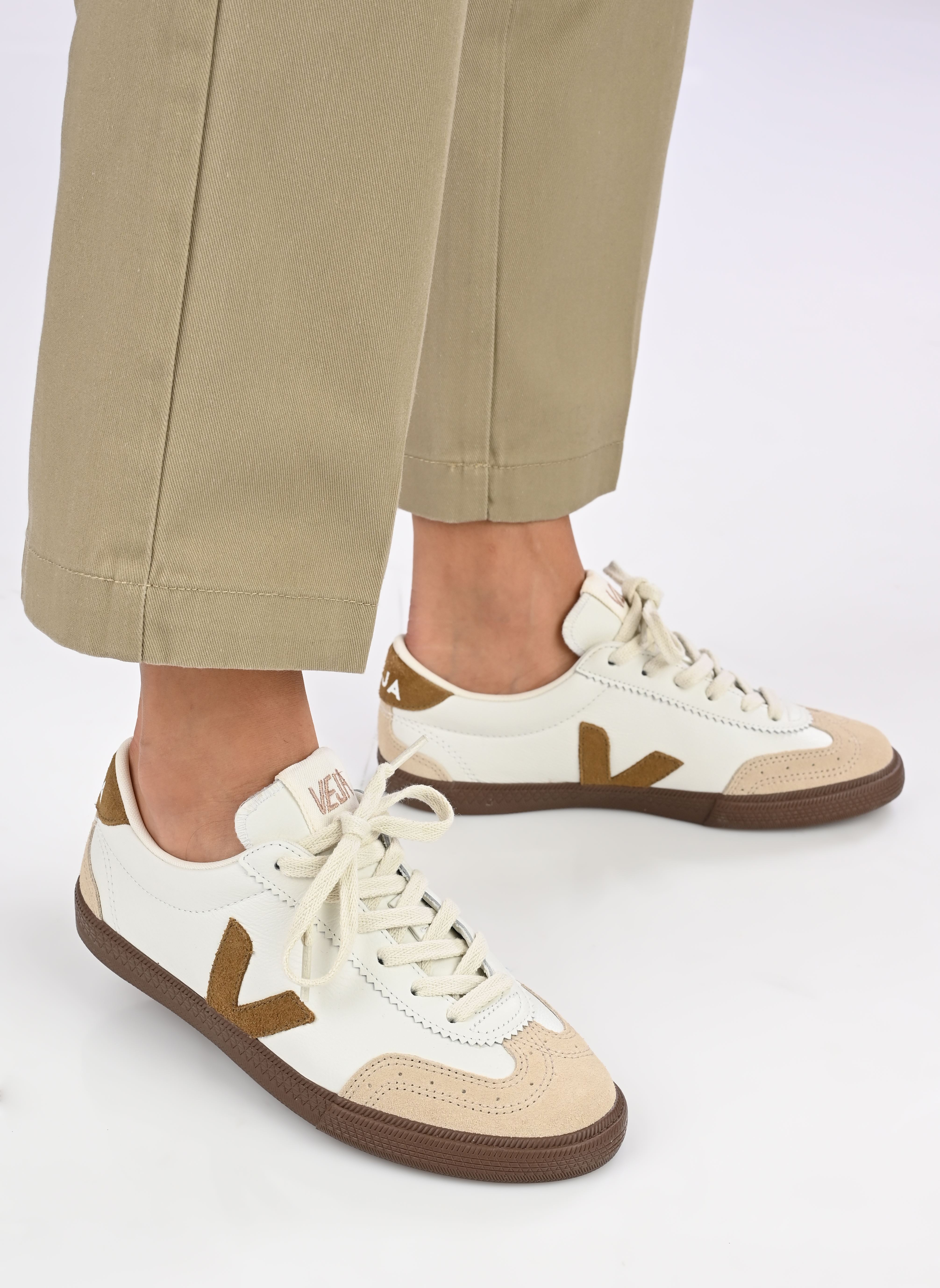 Sneaker VOLLEY O.T. LEATHER weiß Veja Sneaker VOLLEY O.T. LEATHER weiß WHITE_TENT_BARK