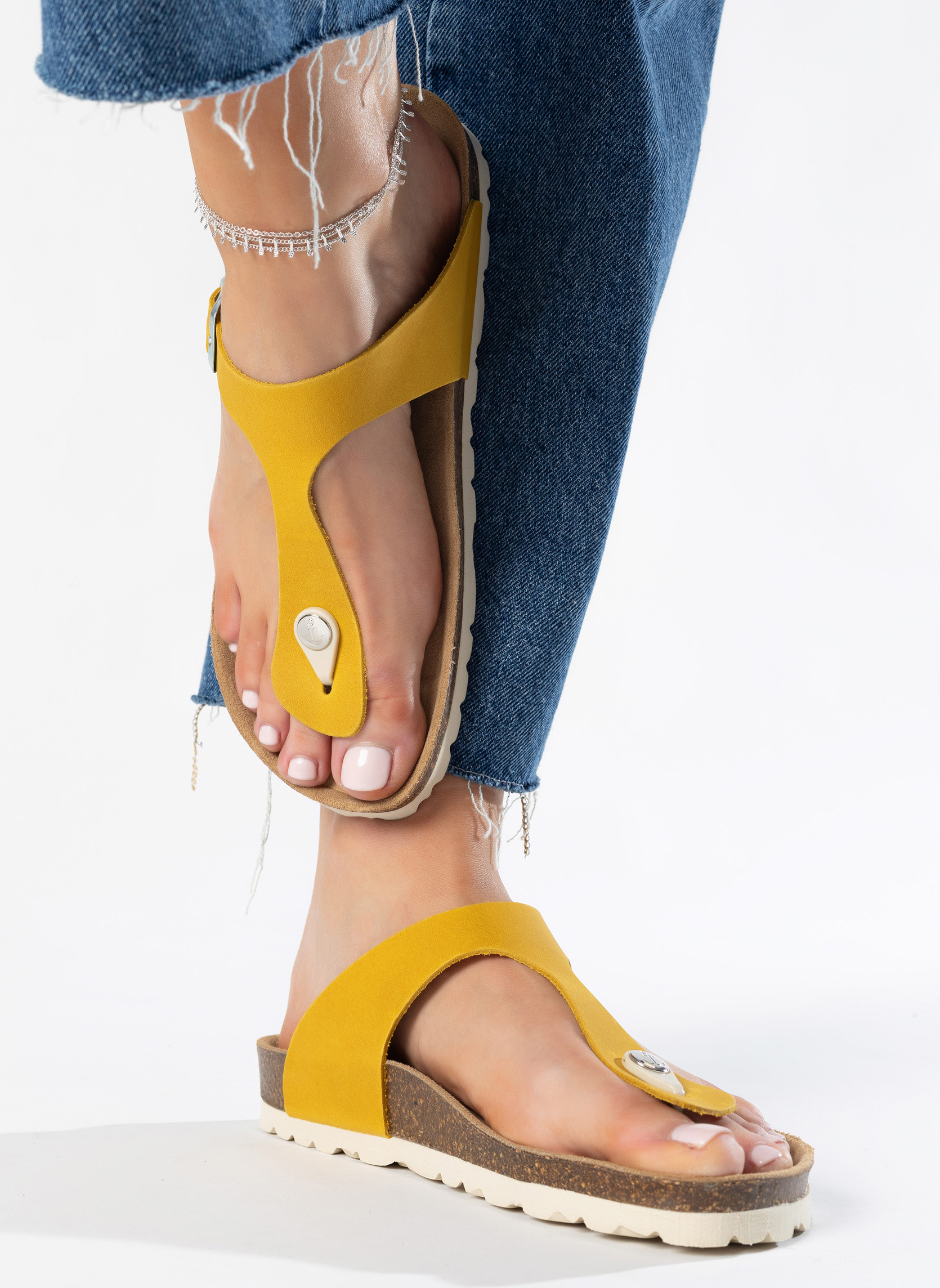 Tongs Tongs en cuir MERCURE pour femme Vert femme jaune Bayton Tongs Tongs en cuir MERCURE pour femme Vert femme jaune Jaune