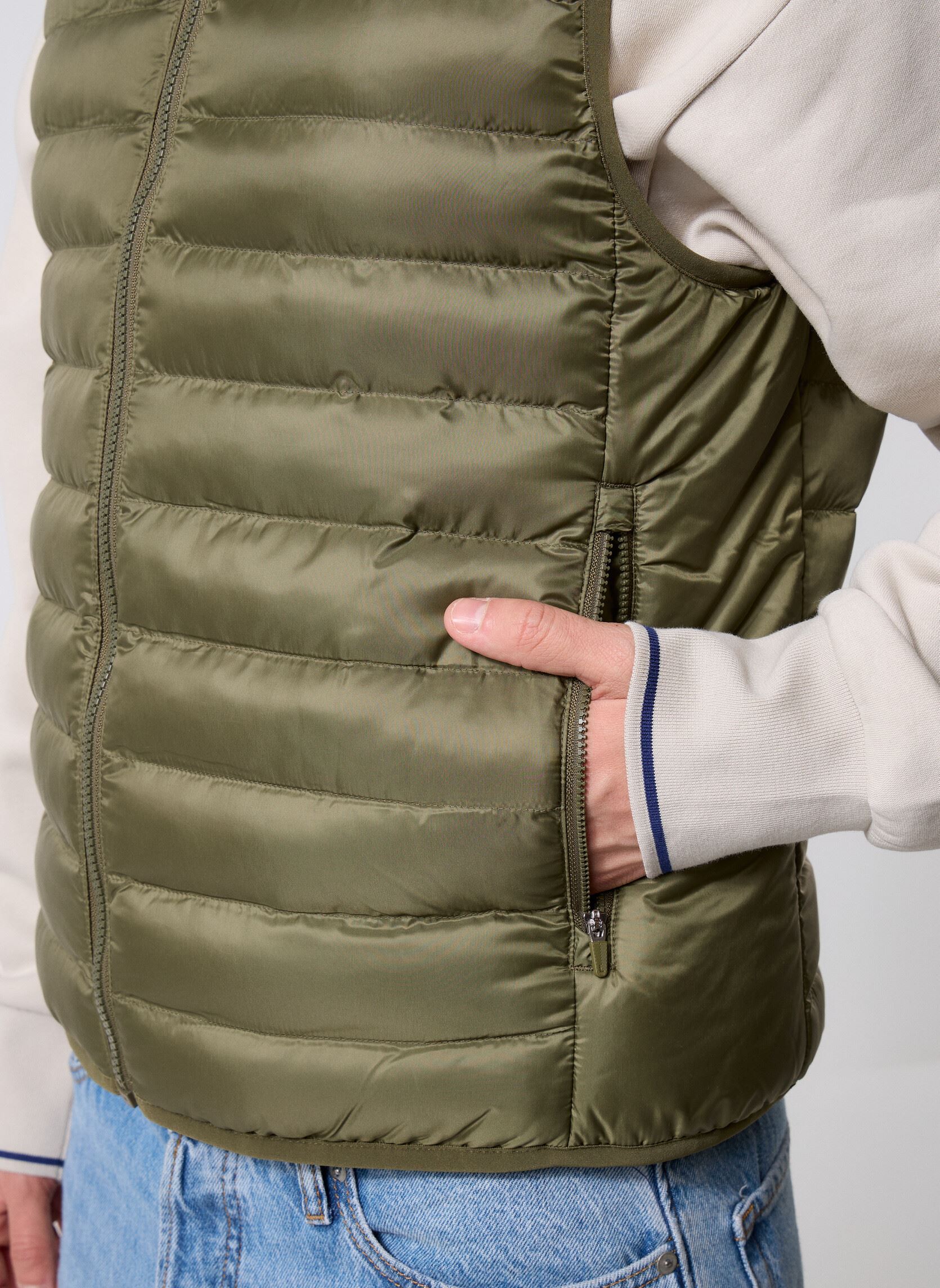 Daunenwesten Doudoune sans manche déperlante herren grün Lacoste Daunenwesten Doudoune sans manche déperlante herren grün OLIVE 06Y