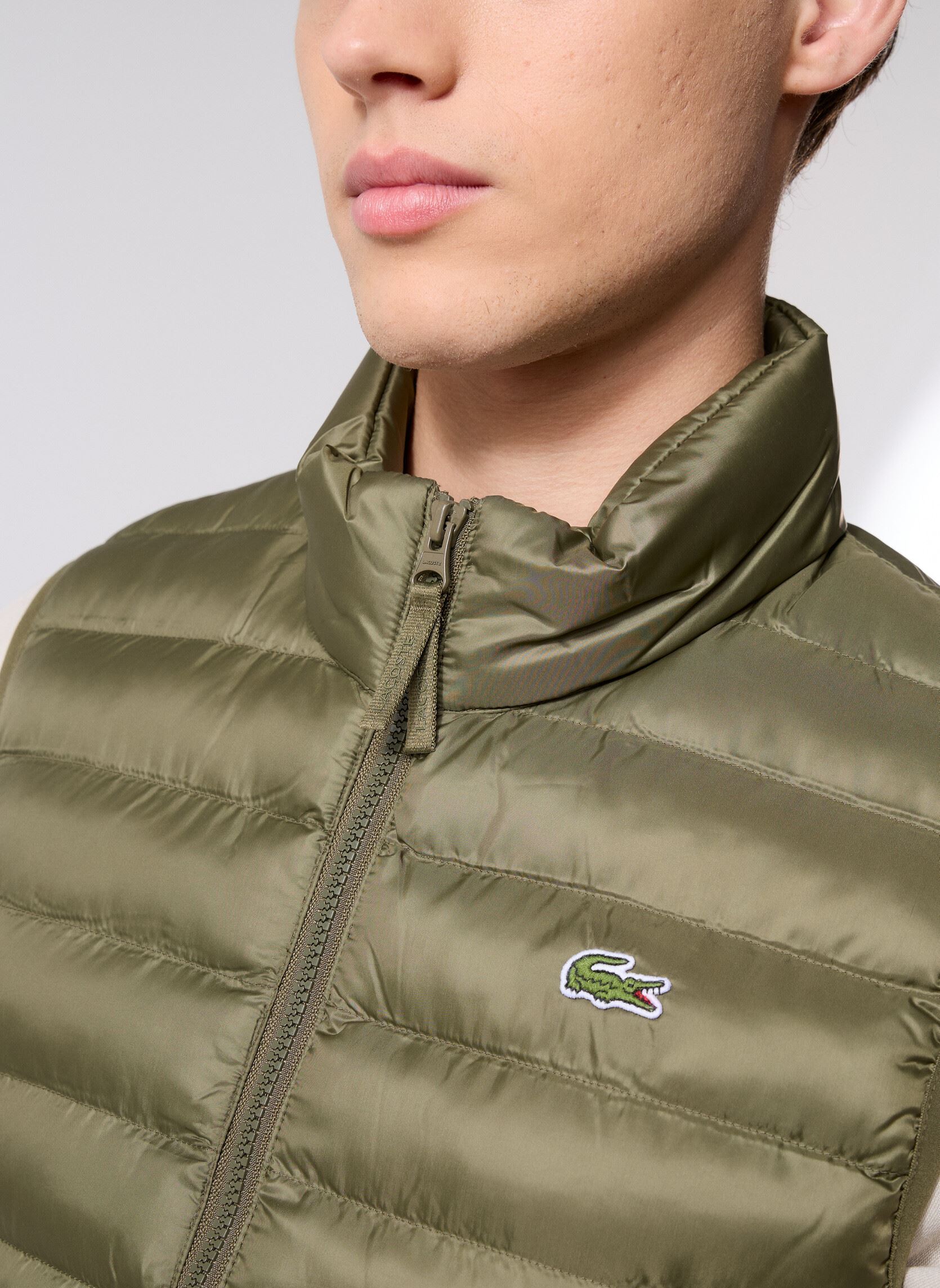 Daunenwesten Doudoune sans manche déperlante herren grün Lacoste Daunenwesten Doudoune sans manche déperlante herren grün OLIVE 06Y