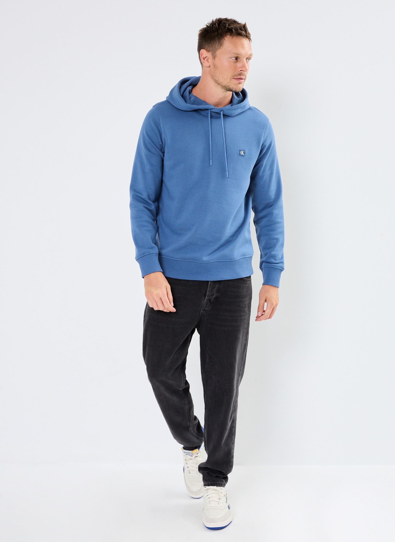 Sweats à capuche Ck Embro Badge Hoodi J30J325149 homme bleu Calvin Klein Jeans Sweats à capuche Ck Embro Badge Hoodi J30J325149 homme bleu BLUE