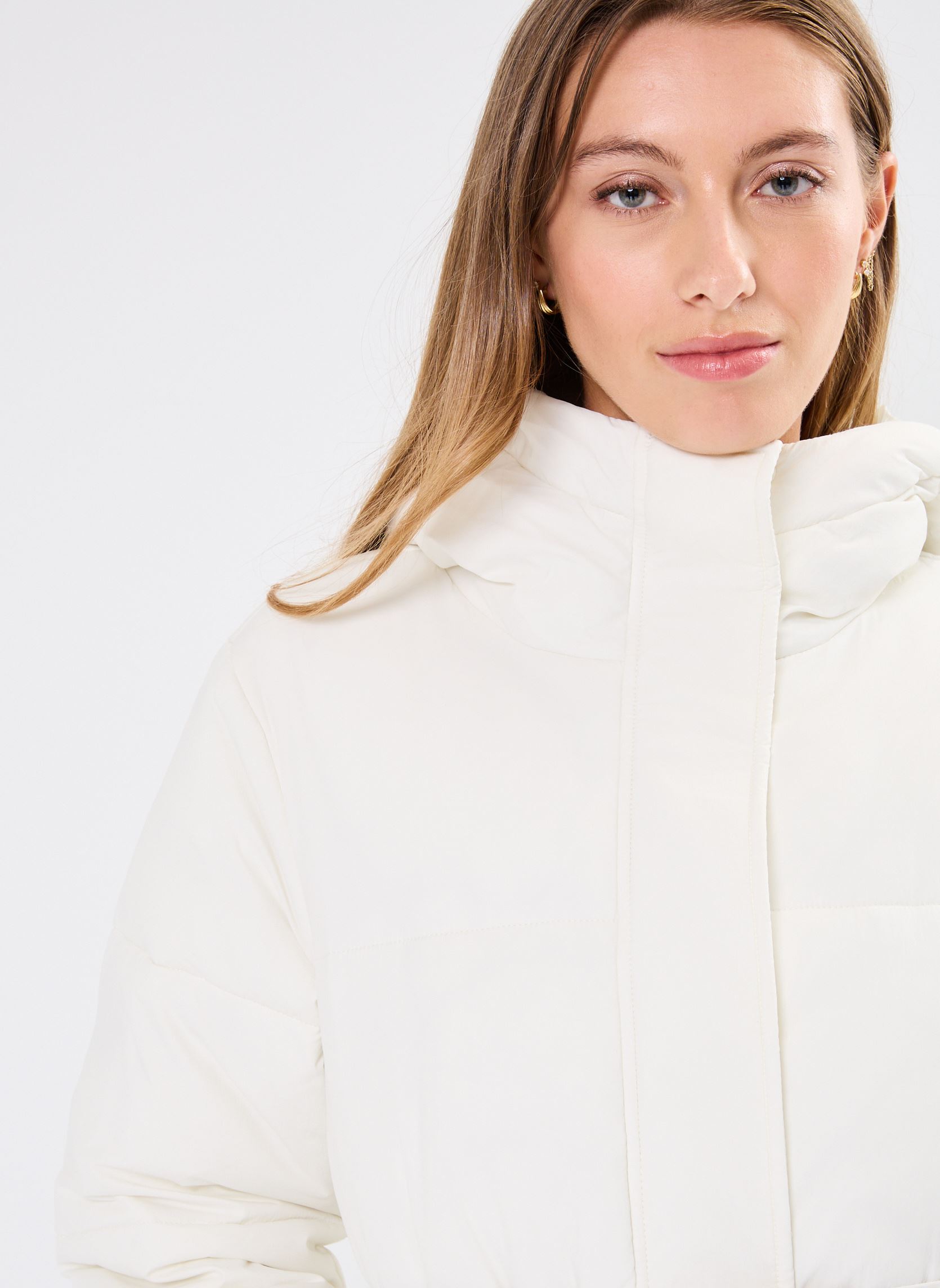 Gewatteerde jassen Logo Belt Short Puff J20J224107 dames wit Calvin Klein Jeans Gewatteerde jassen Logo Belt Short Puff J20J224107 dames wit WHITE