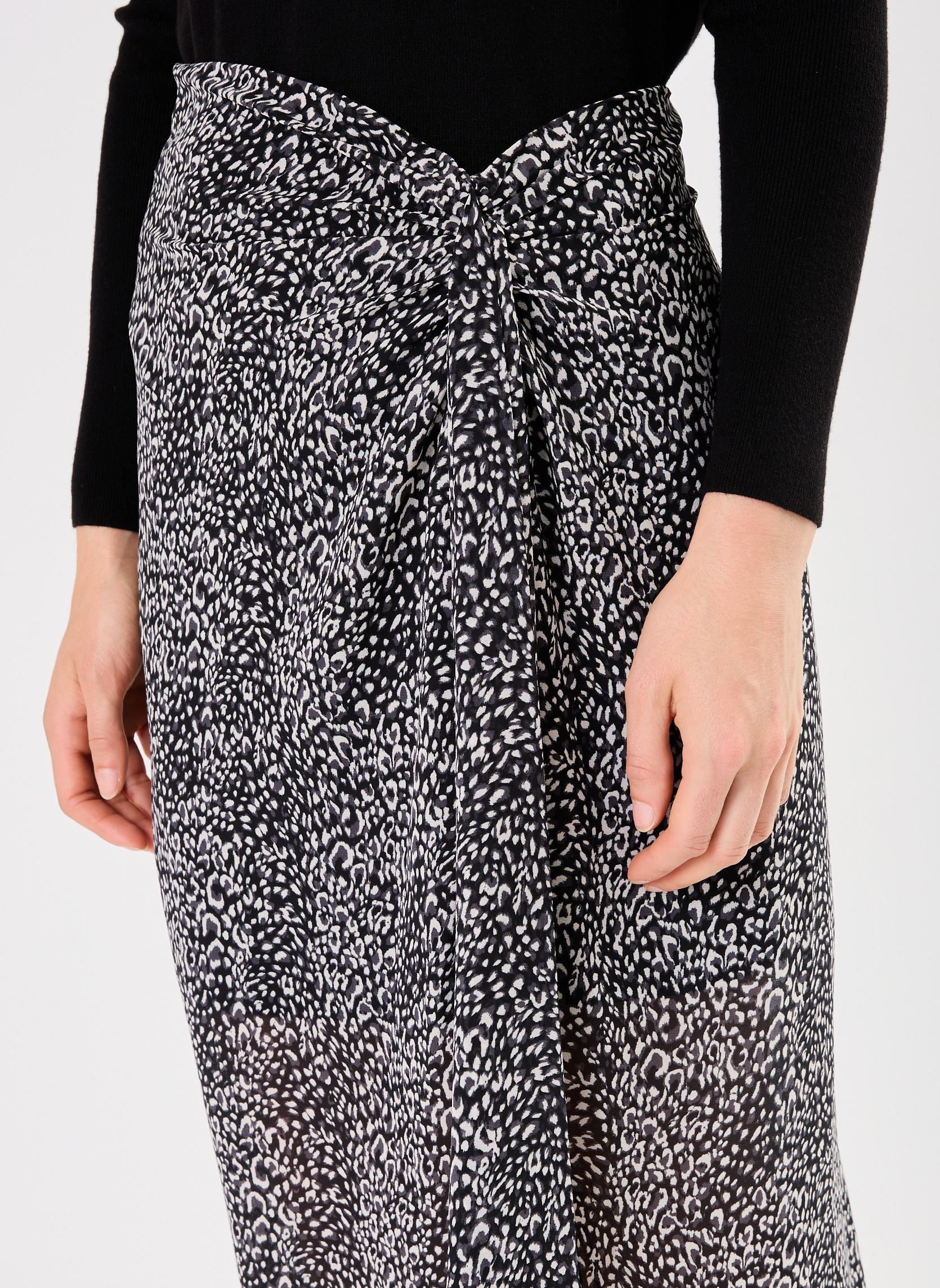 Jupes longues LADIES WOVEN SKIRT femme noir Molly Bracken Jupes longues LADIES WOVEN SKIRT femme noir BLACK GAIA