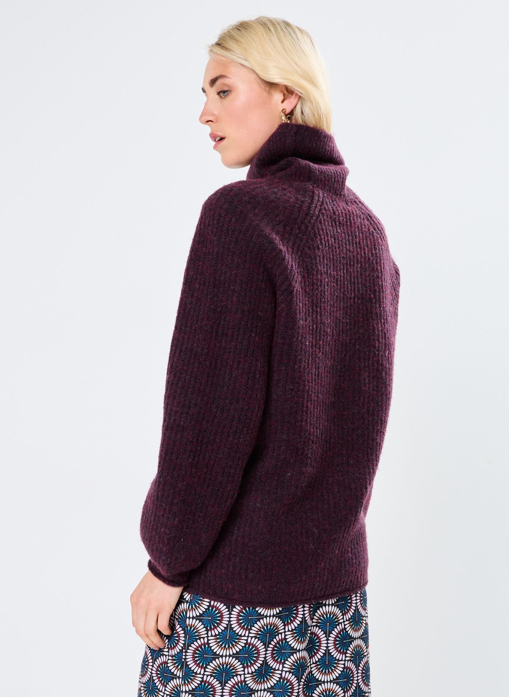 Pulls LADIES KNITTED TURTLE NECK SWEATER femme bordeaux Molly Bracken Pulls LADIES KNITTED TURTLE NECK SWEATER femme bordeaux DARK RED