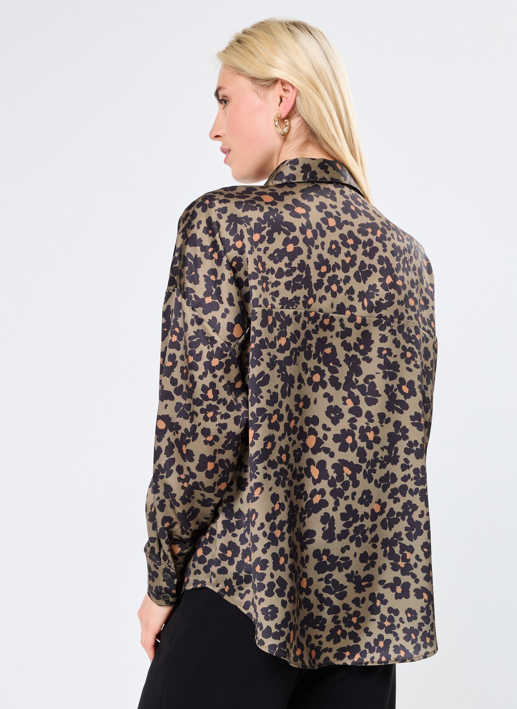 Chemises manches longues LADIES WOVEN SHIRT femme vert Molly Bracken Chemises manches longues LADIES WOVEN SHIRT femme vert KHAKI ERIN