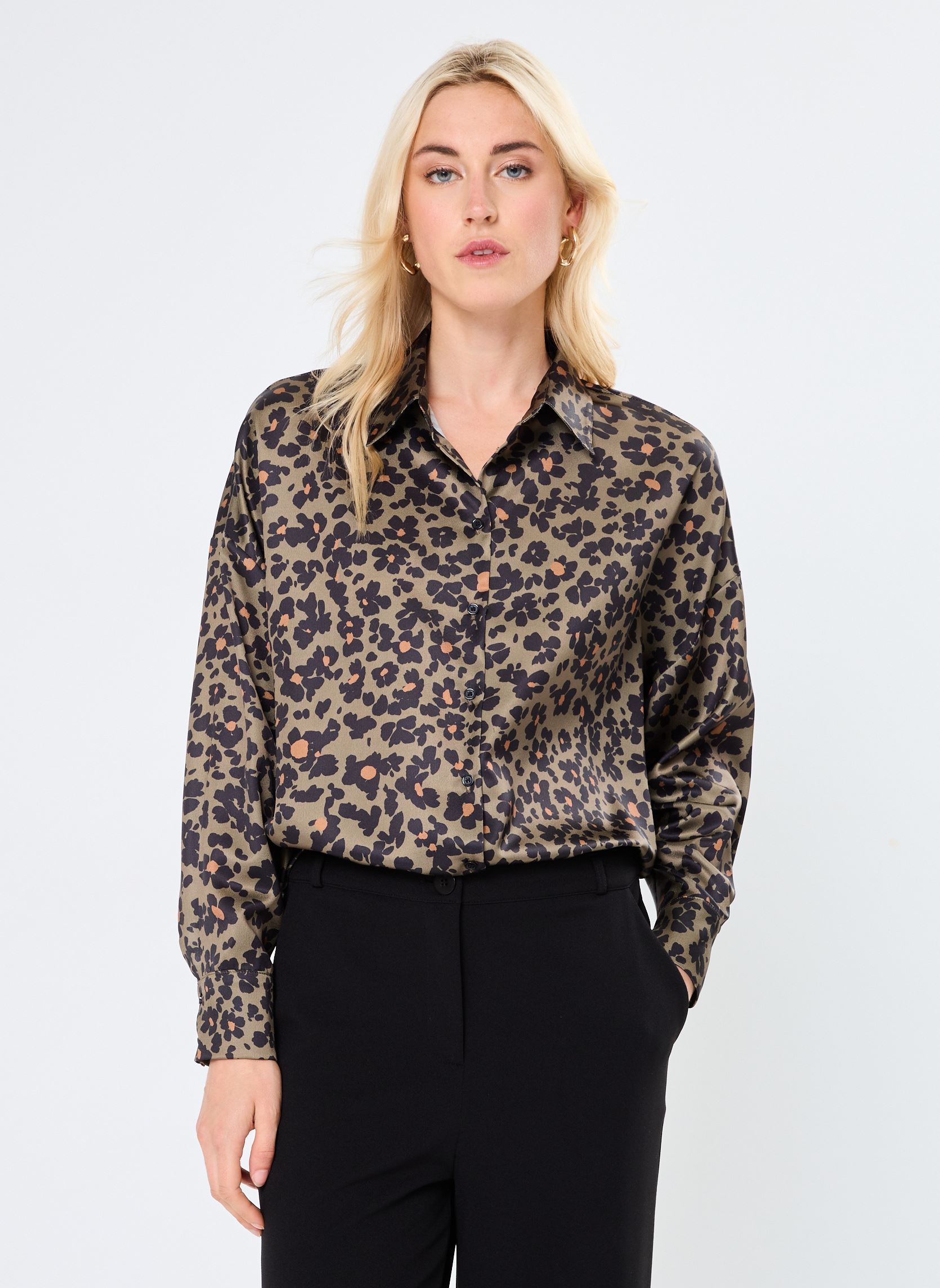 Chemises manches longues LADIES WOVEN SHIRT femme vert Molly Bracken Chemises manches longues LADIES WOVEN SHIRT femme vert KHAKI ERIN