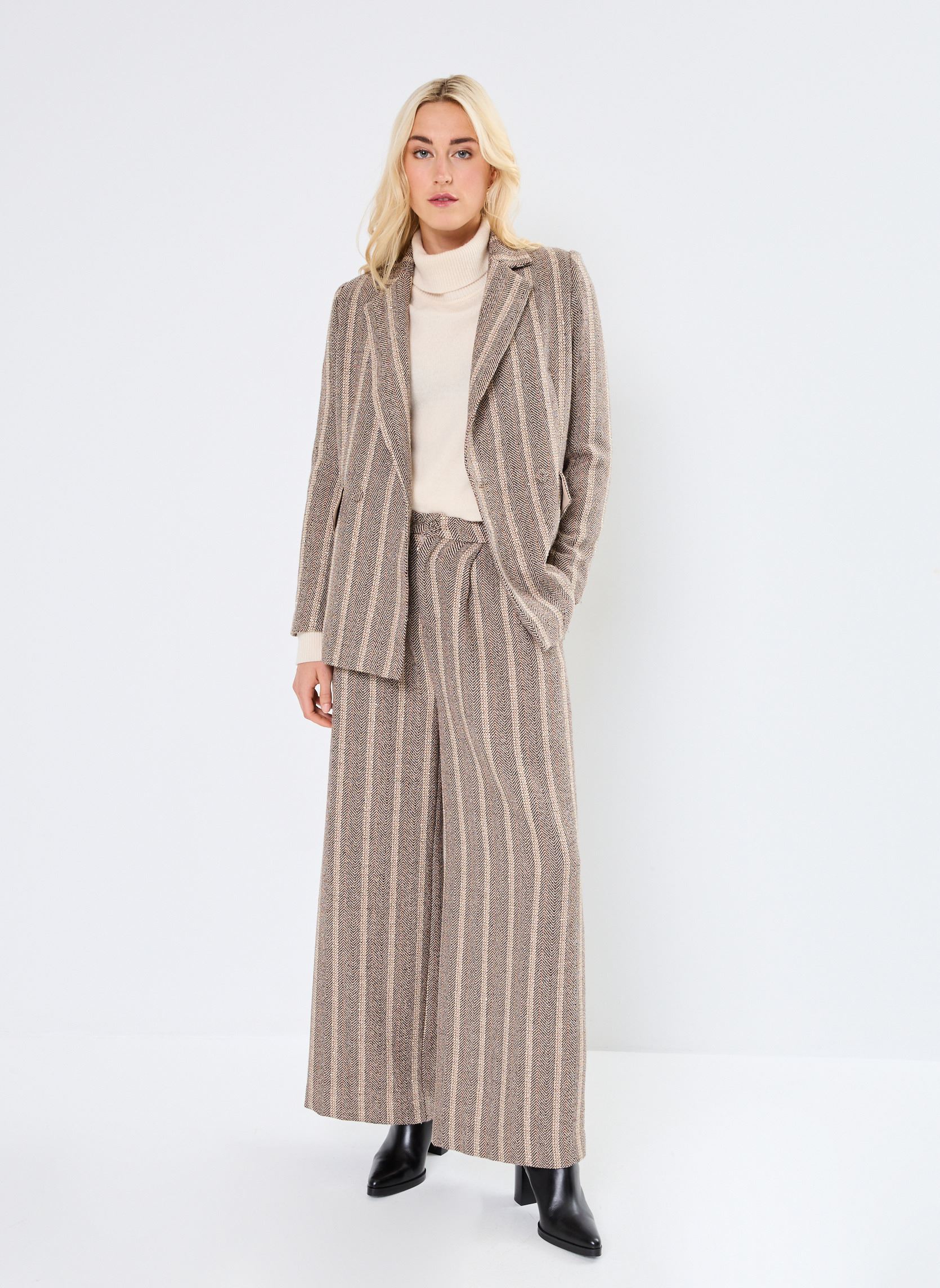 Blazer LADIES WOVEN BLAZER donna beige Molly Bracken Blazer LADIES WOVEN BLAZER donna beige BEIGE