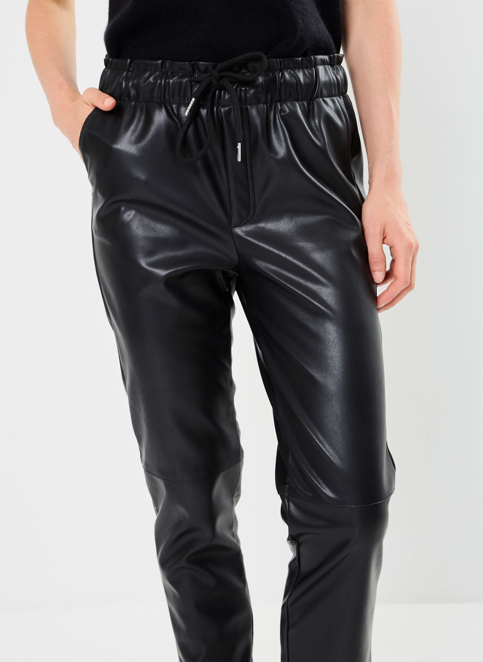 Pantalons LADIES WOVEN FAUX LEATHER PANTS femme noir Molly Bracken Pantalons LADIES WOVEN FAUX LEATHER PANTS femme noir BLACK