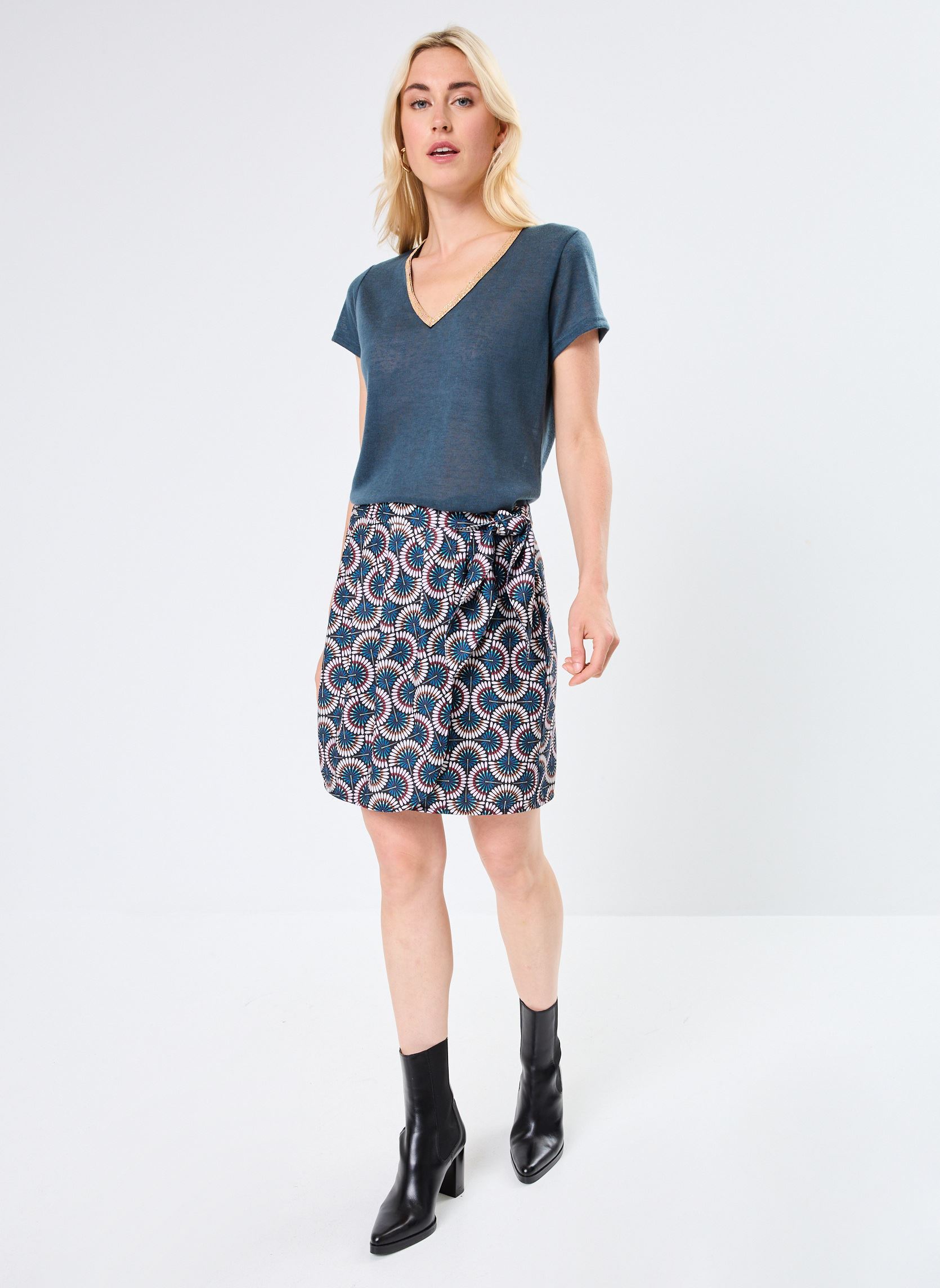 Tee-shirts manches courtes LADIES KNITTED TEE femme bleu Molly Bracken Tee-shirts manches courtes LADIES KNITTED TEE femme bleu PETROL BLUE
