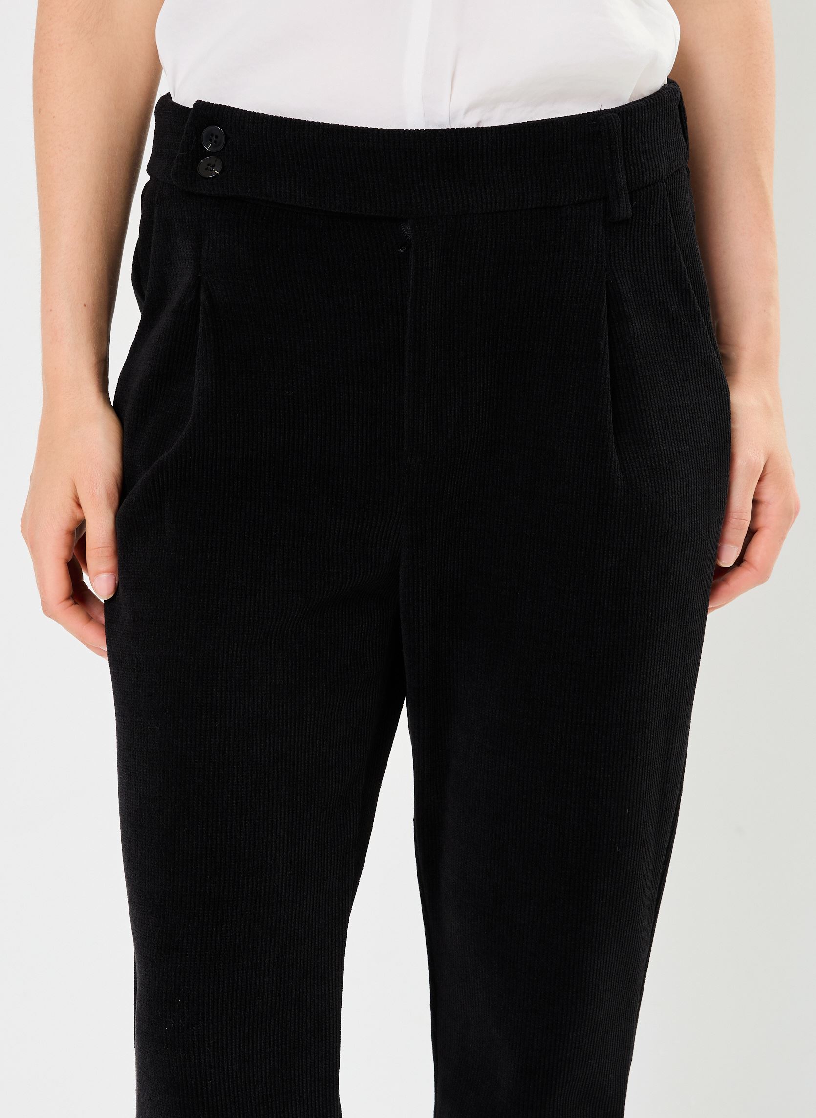 Pantalons slim LADIES WOVEN SLIM PANTS femme noir Molly Bracken Pantalons slim LADIES WOVEN SLIM PANTS femme noir BLACK