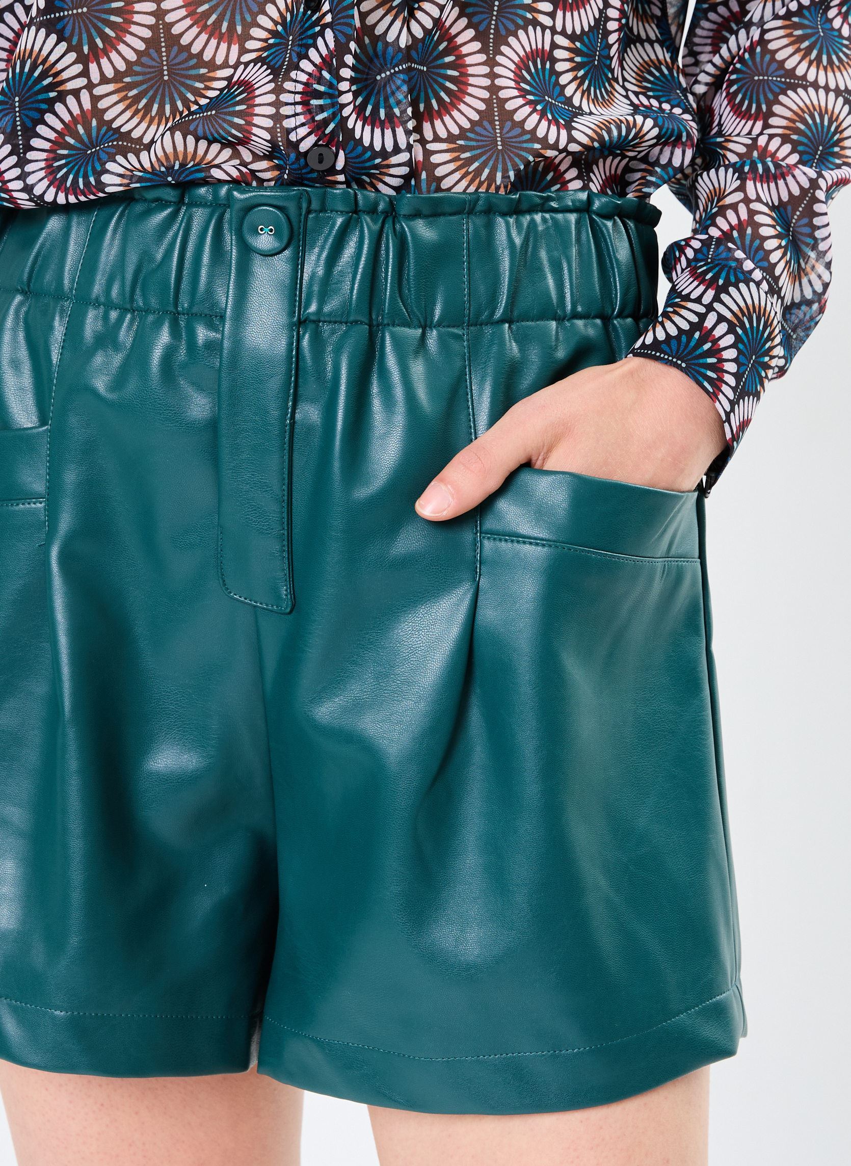 Shorts LADIES WOVEN SHORTS femme vert Molly Bracken Shorts LADIES WOVEN SHORTS femme vert DARK GREEN