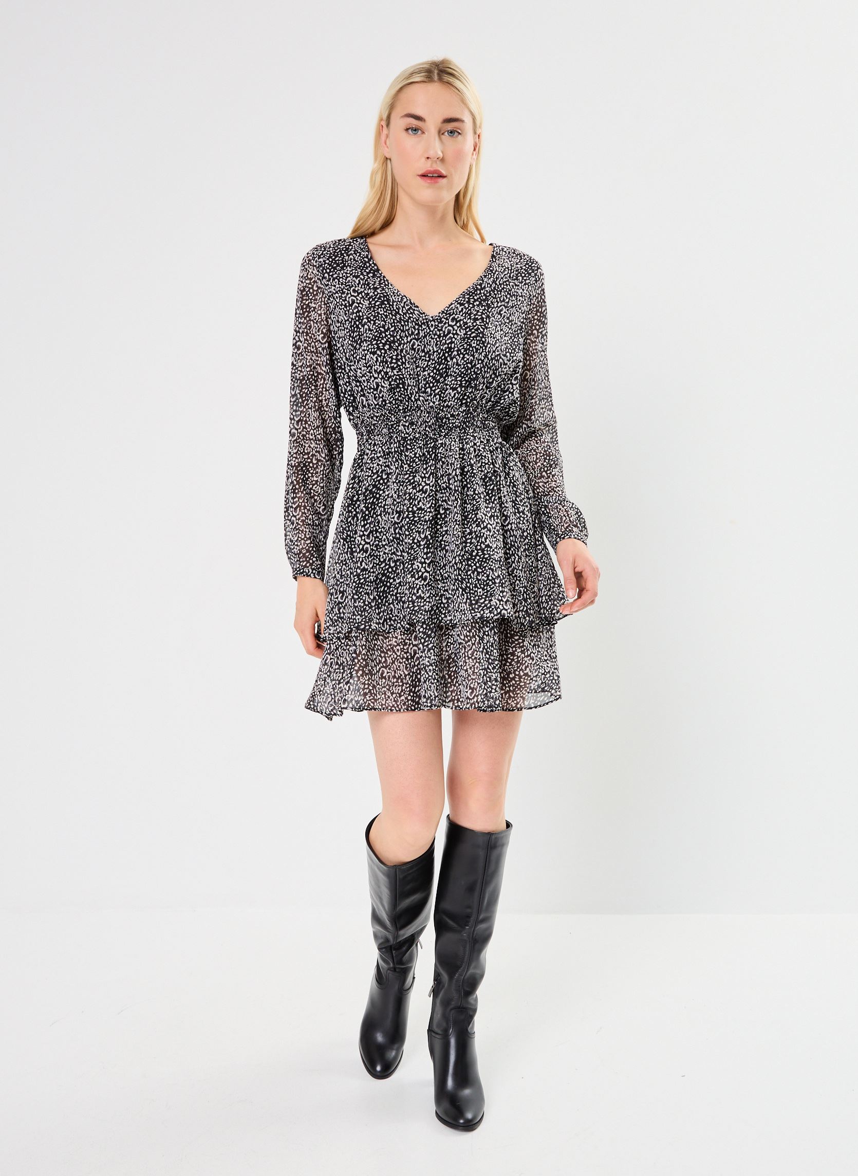 Robes LADIES WOVEN SHORT DRESS femme noir Molly Bracken Robes LADIES WOVEN SHORT DRESS femme noir BLACK GAIA