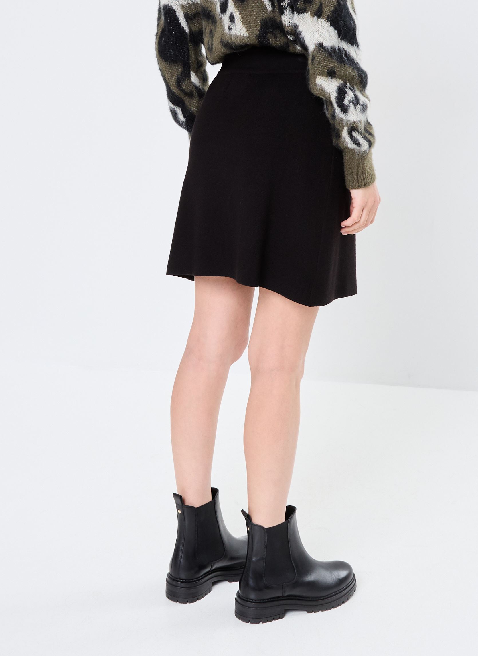 Jupes courtes Young Ladies Knitted Skirt femme noir Lili Sidonio Jupes courtes Young Ladies Knitted Skirt femme noir BLACK