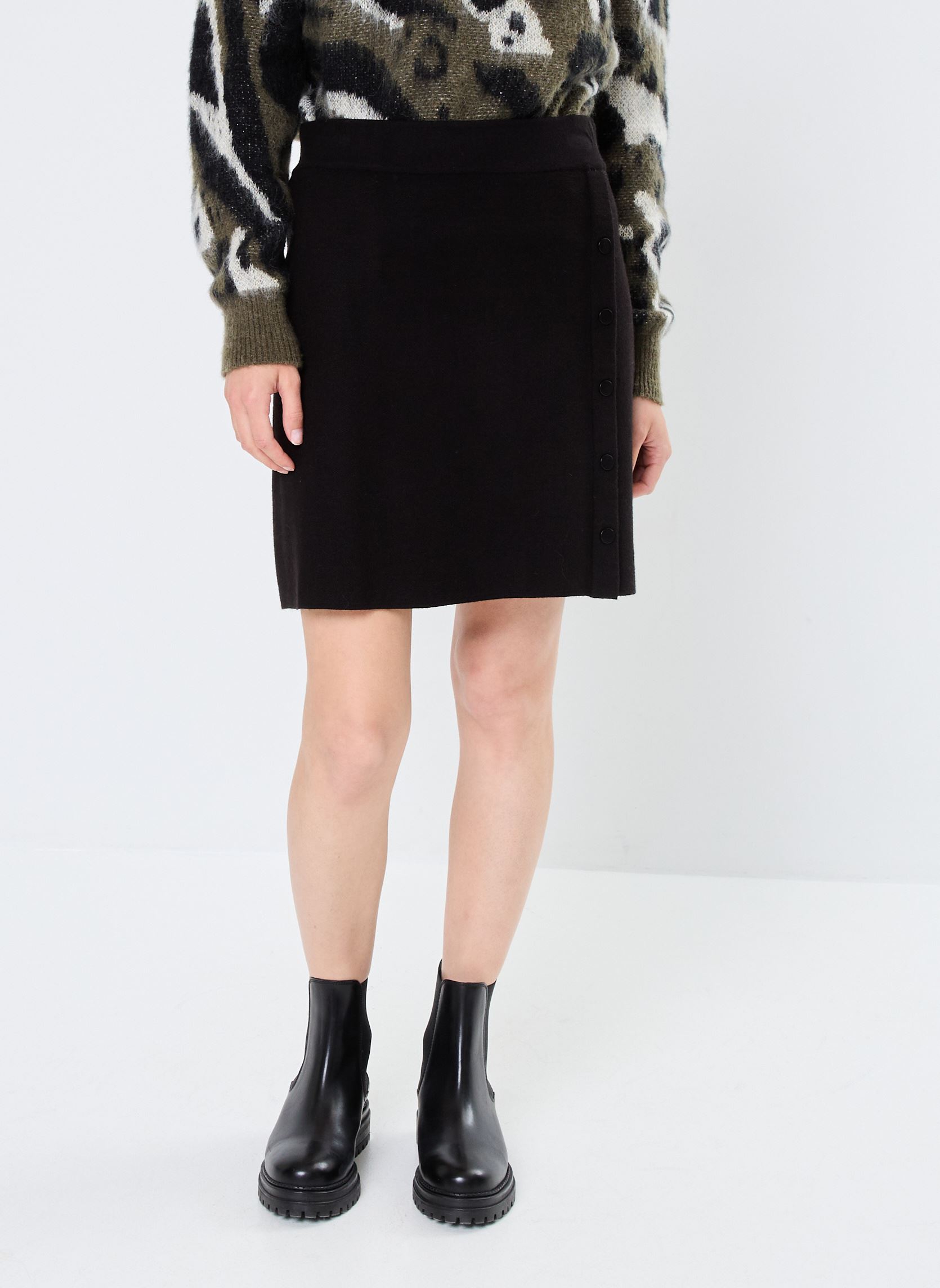 Jupes courtes Young Ladies Knitted Skirt femme noir Lili Sidonio Jupes courtes Young Ladies Knitted Skirt femme noir BLACK