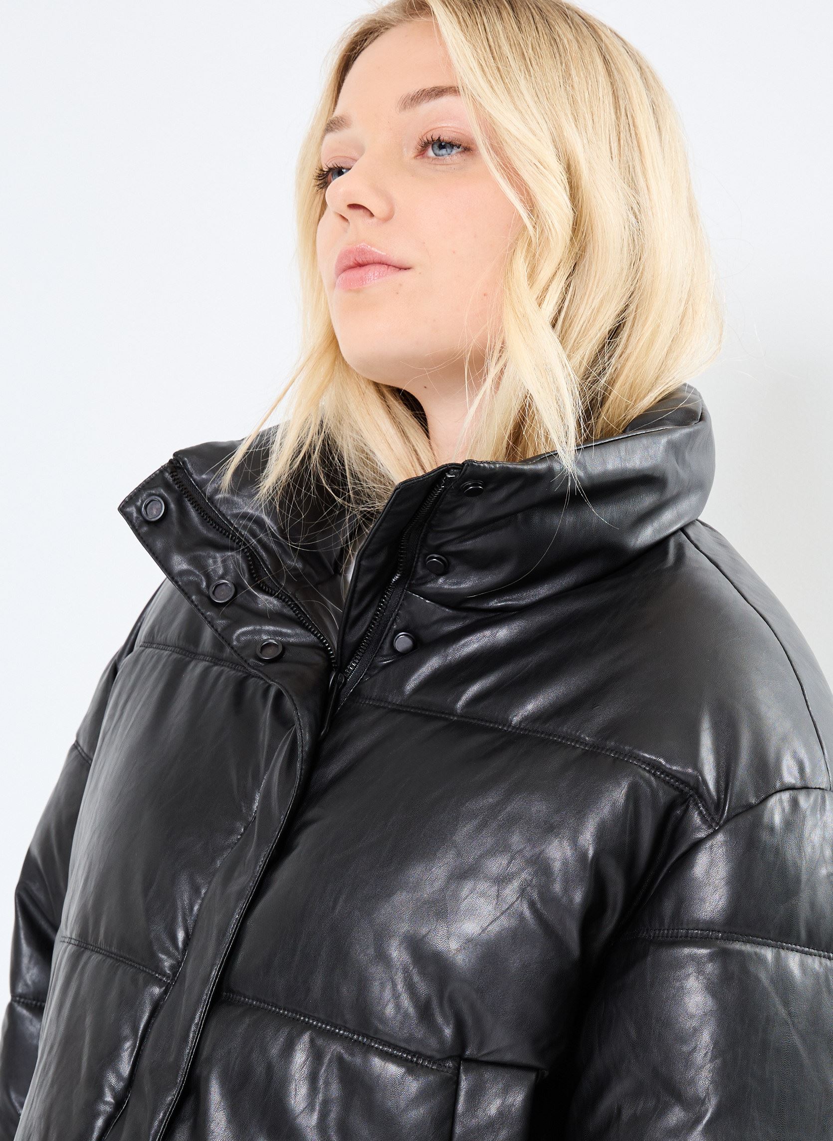 Daunenjacken Doudoune Capuche damen schwarz Replay Daunenjacken Doudoune Capuche damen schwarz BLACK