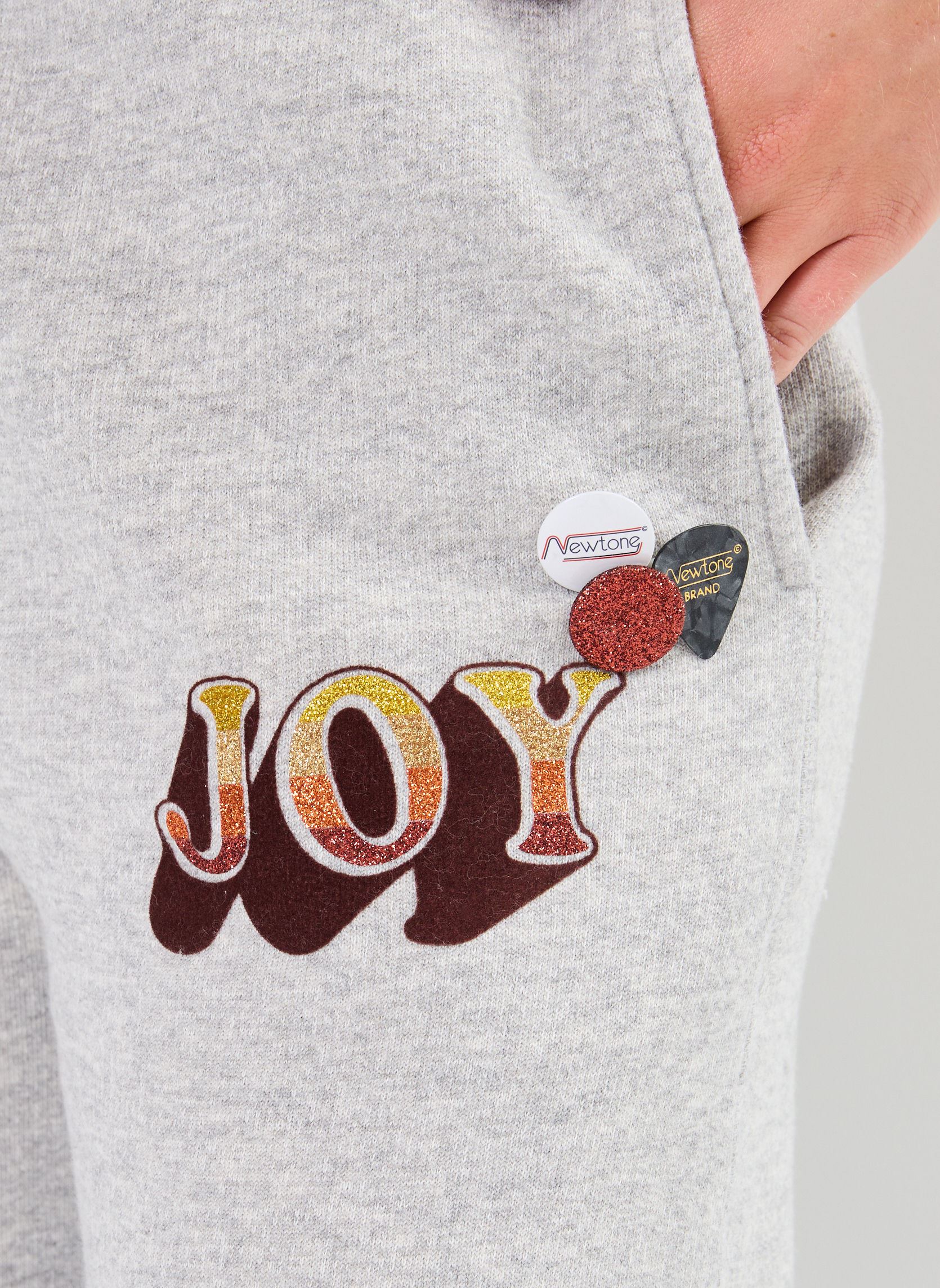 Pantaloni da jogging SWEATPANTS PALMER JOY News donna grigio Newtone Pantaloni da jogging SWEATPANTS PALMER JOY News donna grigio ELEPHANT-