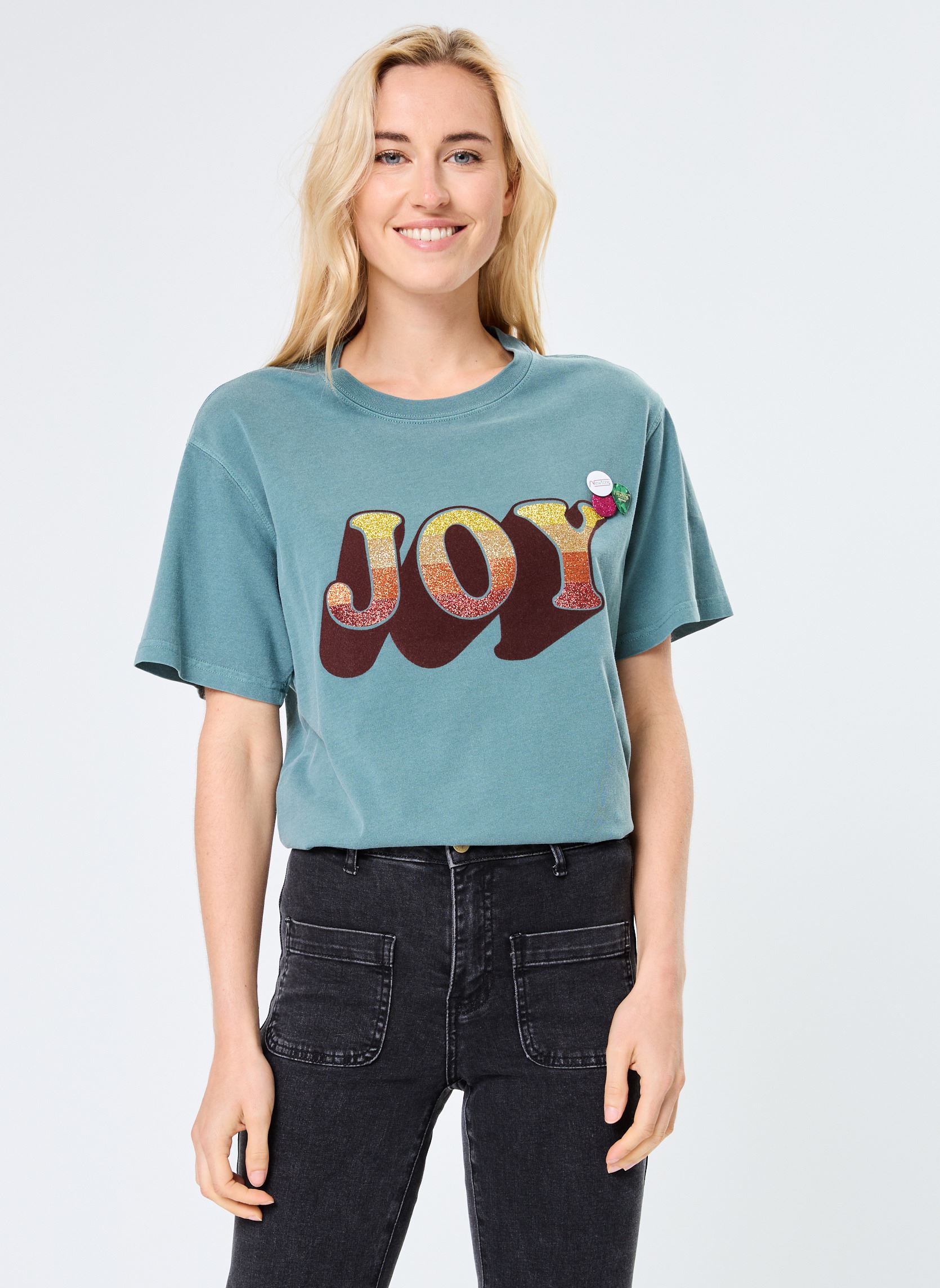 Tee-shirts manches courtes TSHIRT TRUCKER JOY News femme vert Newtone Tee-shirts manches courtes TSHIRT TRUCKER JOY News femme vert FOREST-