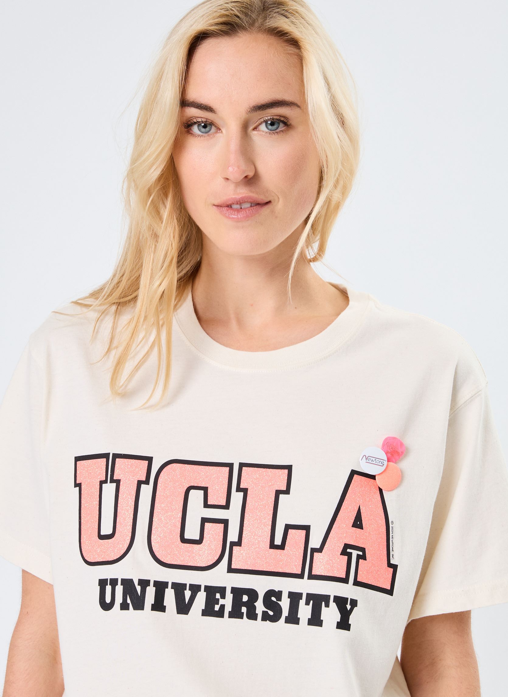 Tee-shirts manches courtes TSHIRT TRUCKER UNIVERSITY news femme blanc Newtone Tee-shirts manches courtes TSHIRT TRUCKER UNIVERSITY news femme blanc NATURAL-