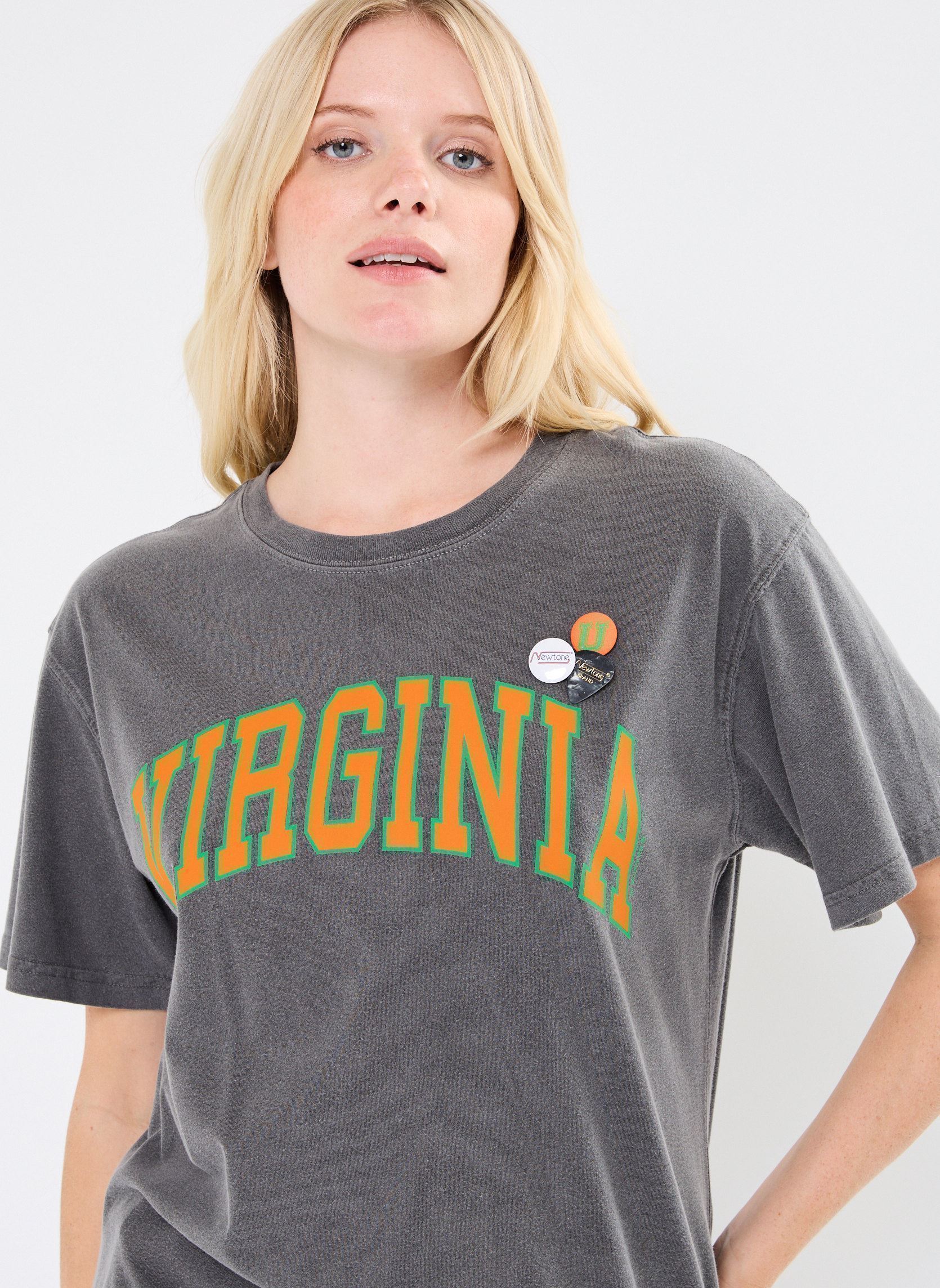 Tee-shirts manches courtes TSHIRT TRUCKER VIRGINIA News femme gris Newtone Tee-shirts manches courtes TSHIRT TRUCKER VIRGINIA News femme gris PEPPER-