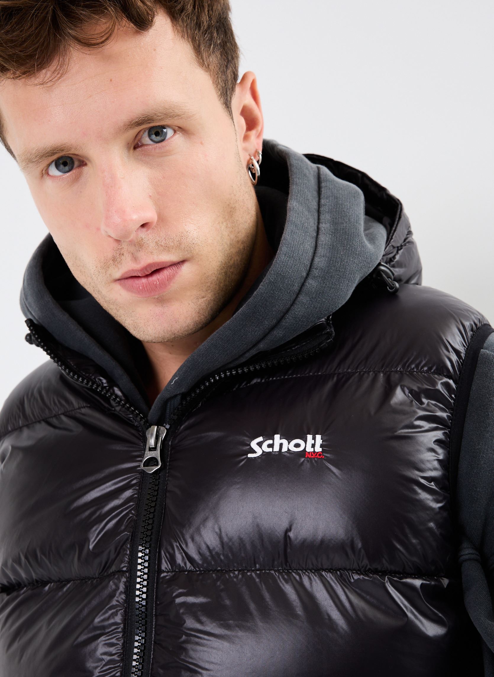 Doudounes sans manches Gilet Doudoune Brillant A Capuche Schott homme noir Schott Doudounes sans manches Gilet Doudoune Brillant A Capuche Schott homme noir BLACK