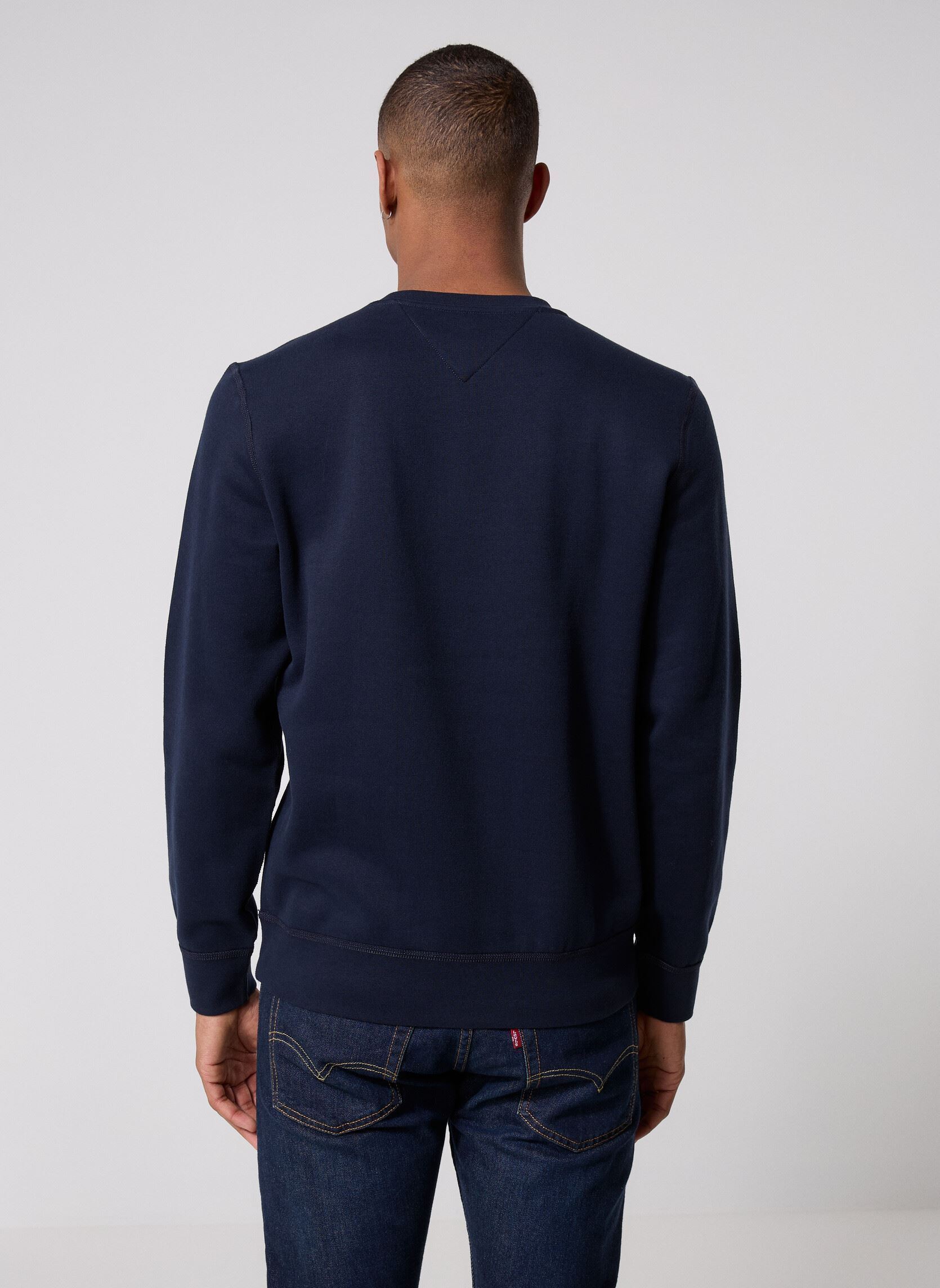 Sweats Essential Fleece Cre MW0MW37232 homme bleu Tommy Hilfiger Sweats Essential Fleece Cre MW0MW37232 homme bleu NAVY BLUE