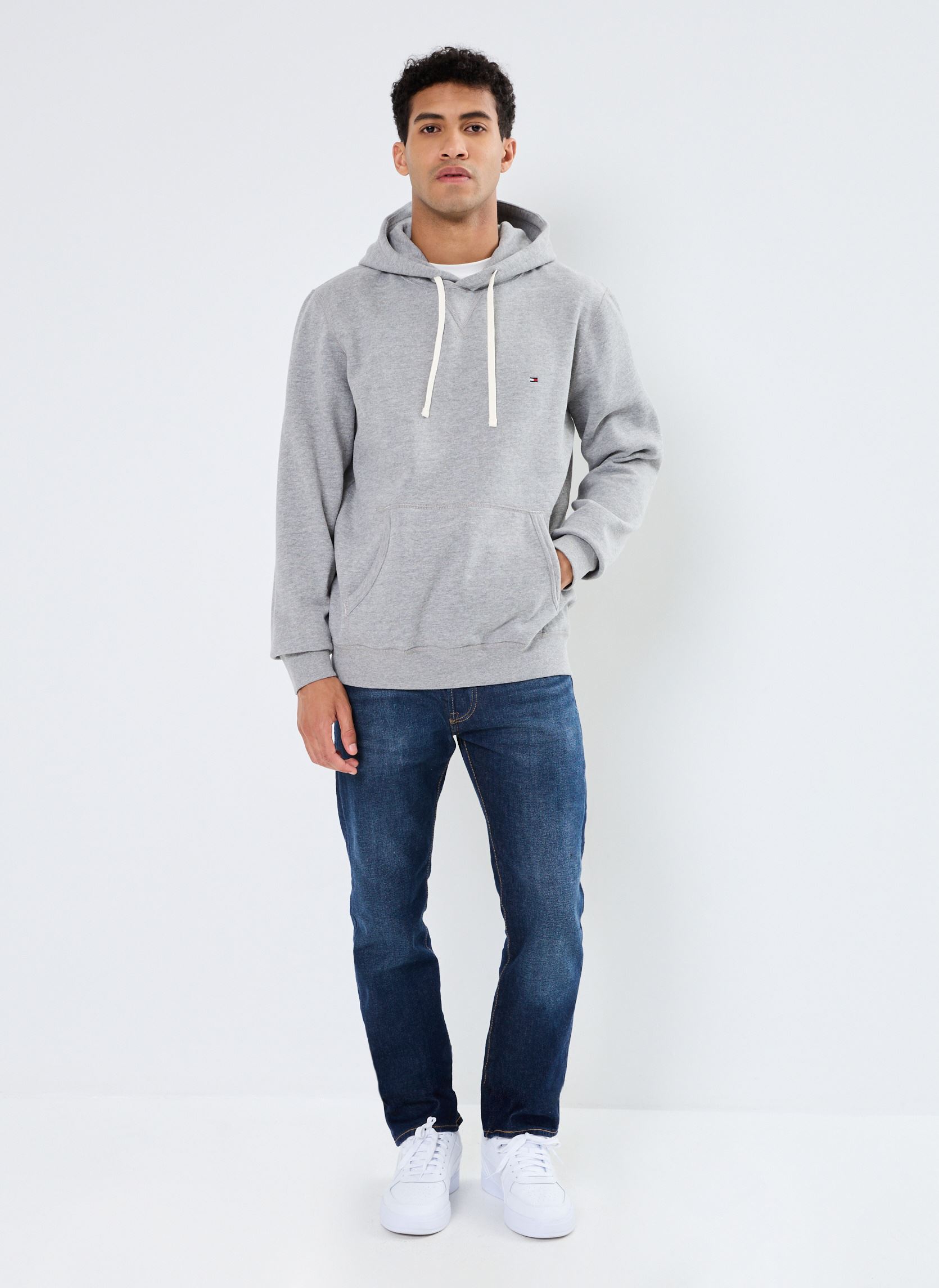 Sweats à capuche Essential Fleece Hoo MW0MW37230 homme gris Tommy Hilfiger Sweats à capuche Essential Fleece Hoo MW0MW37230 homme gris MEDIUM GREY HEATHER
