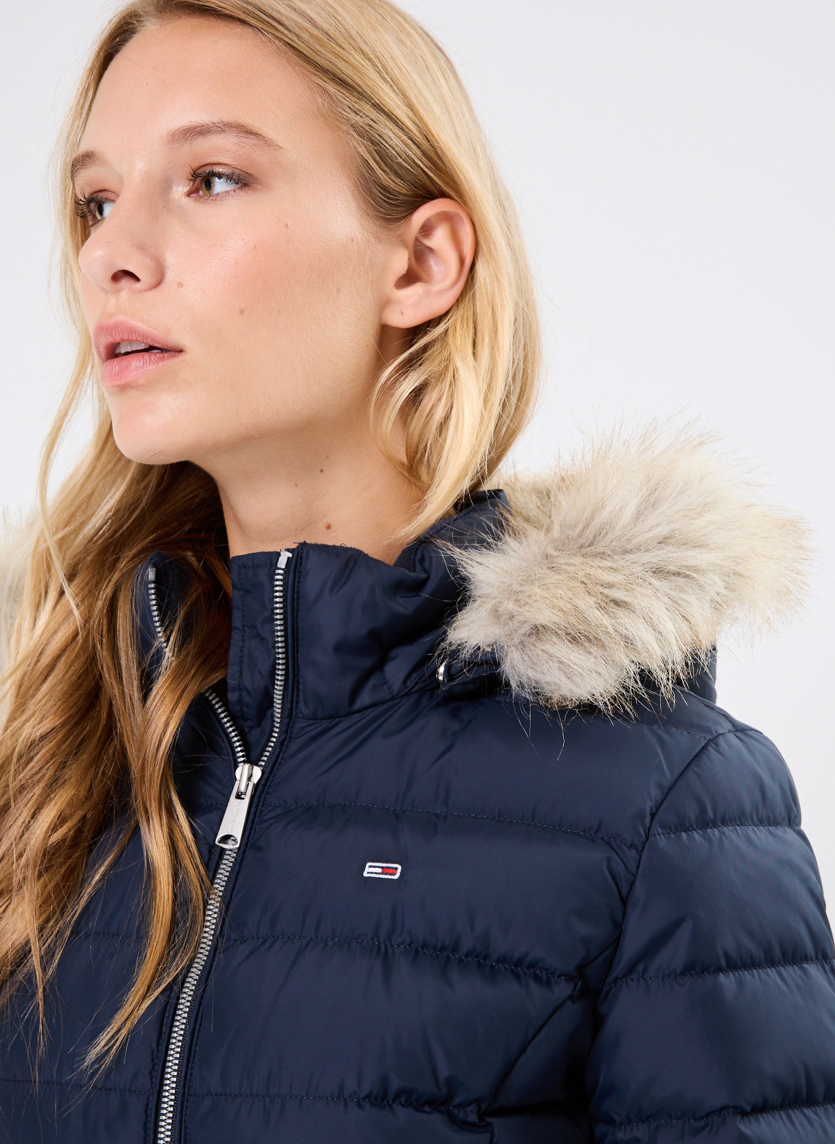 Doudounes Tjw Basic Hooded Dow DW0DW18312 bleu Tommy Jeans Doudounes Tjw Basic Hooded Dow DW0DW18312 bleu DARK BLUE