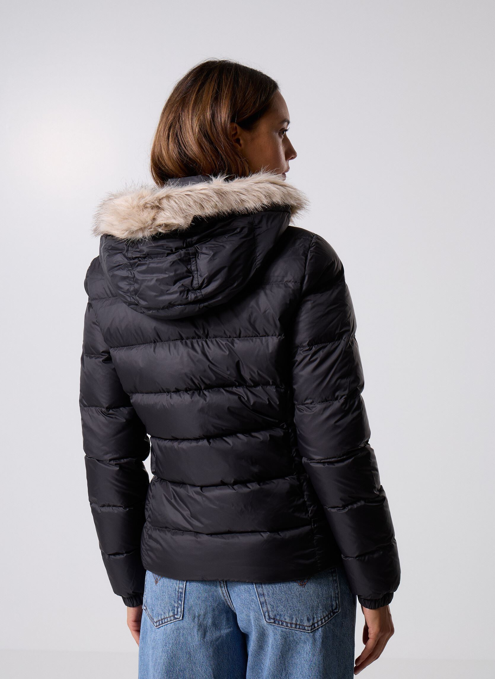 Gewatteerde jassen Tjw Basic Hooded Dow DW0DW18312 heren zwart Tommy Jeans Gewatteerde jassen Tjw Basic Hooded Dow DW0DW18312 heren zwart BLACK