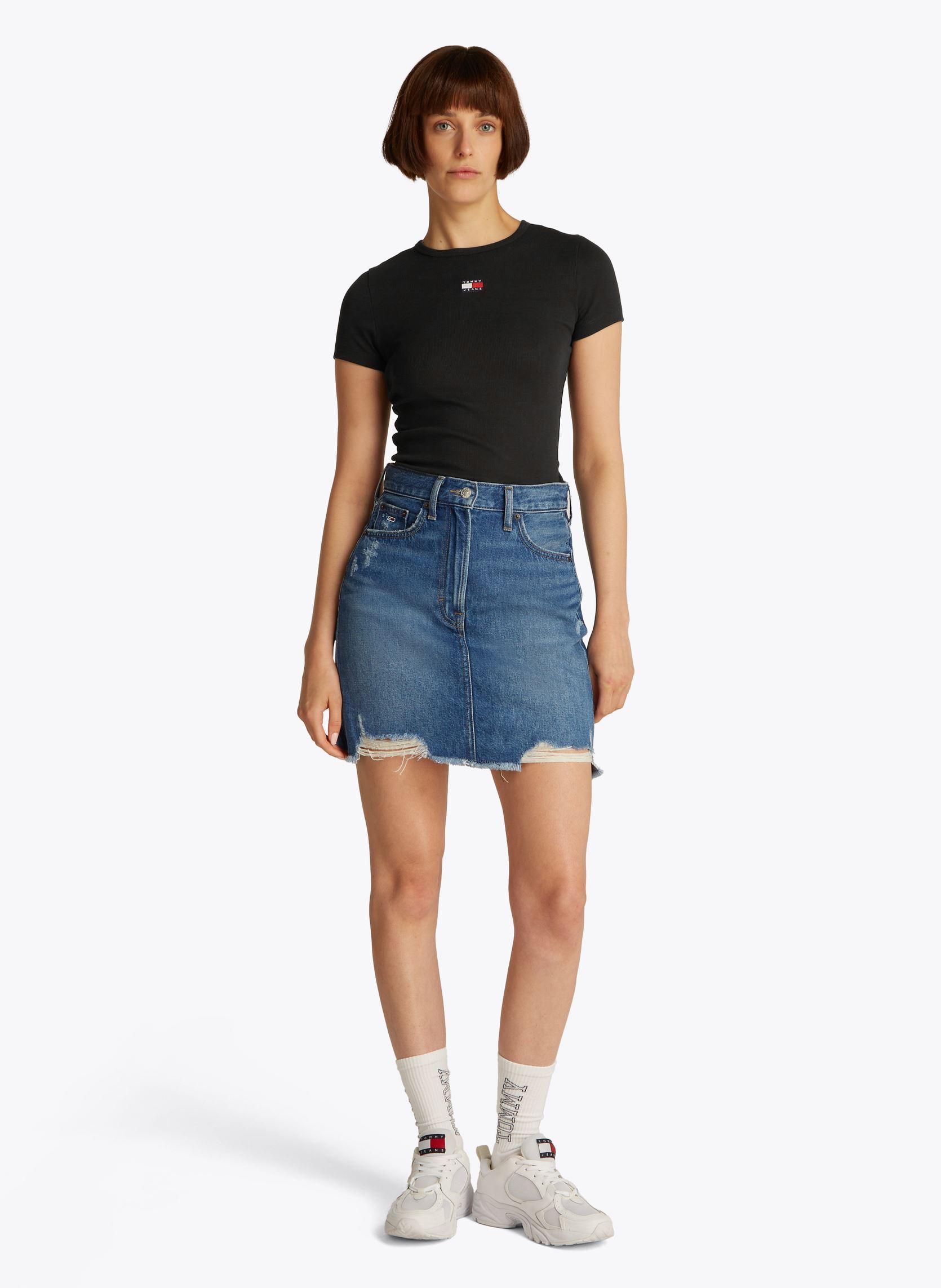 Kurzarm-T-Shirts Tjw Slim Badge Rib T DW0DW17881 damen schwarz Tommy Jeans Kurzarm-T-Shirts Tjw Slim Badge Rib T DW0DW17881 damen schwarz BLACK