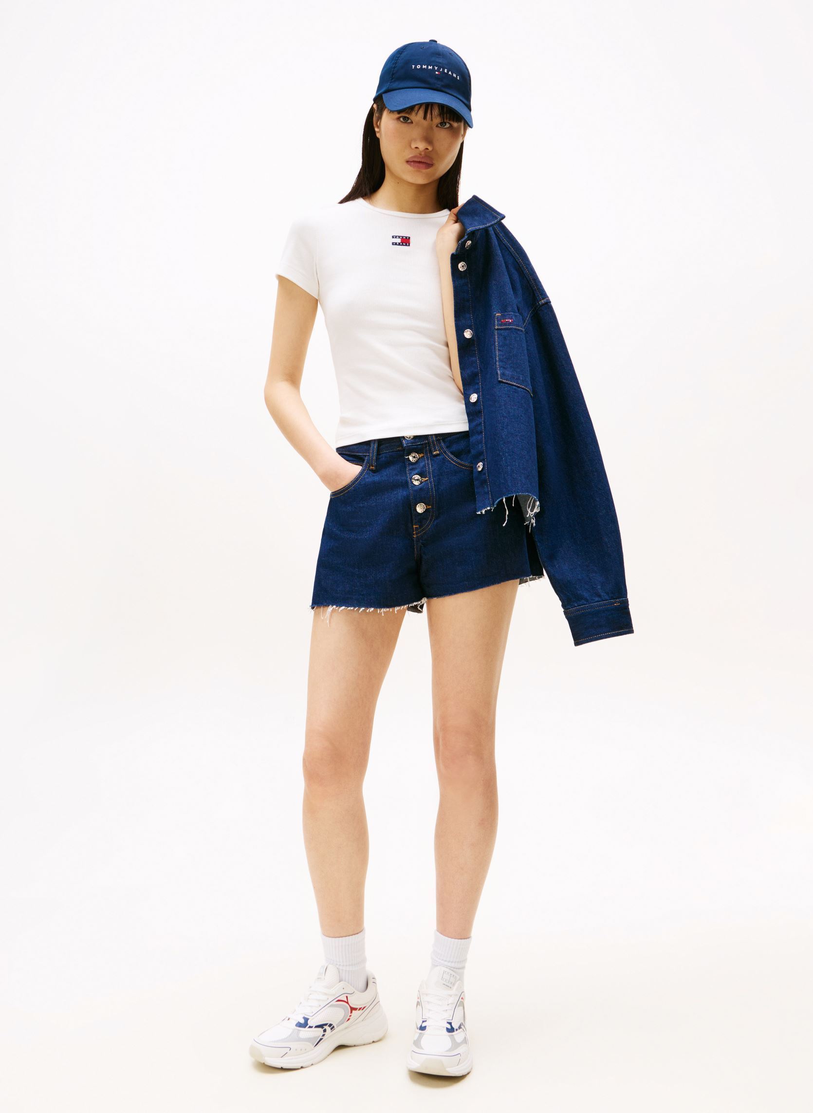 Tee-shirts manches courtes Tjw Slim Badge Rib T DW0DW17881 femme blanc Tommy Jeans Tee-shirts manches courtes Tjw Slim Badge Rib T DW0DW17881 femme blanc ECRU