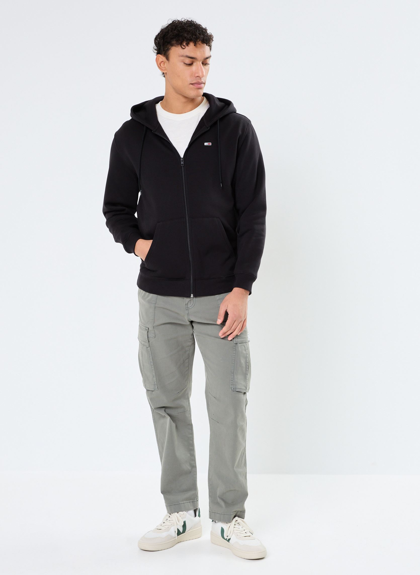 Sweats zippés Tjm Reg S Flag Zip F DM0DM20743 homme noir Tommy Jeans Sweats zippés Tjm Reg S Flag Zip F DM0DM20743 homme noir BLACK