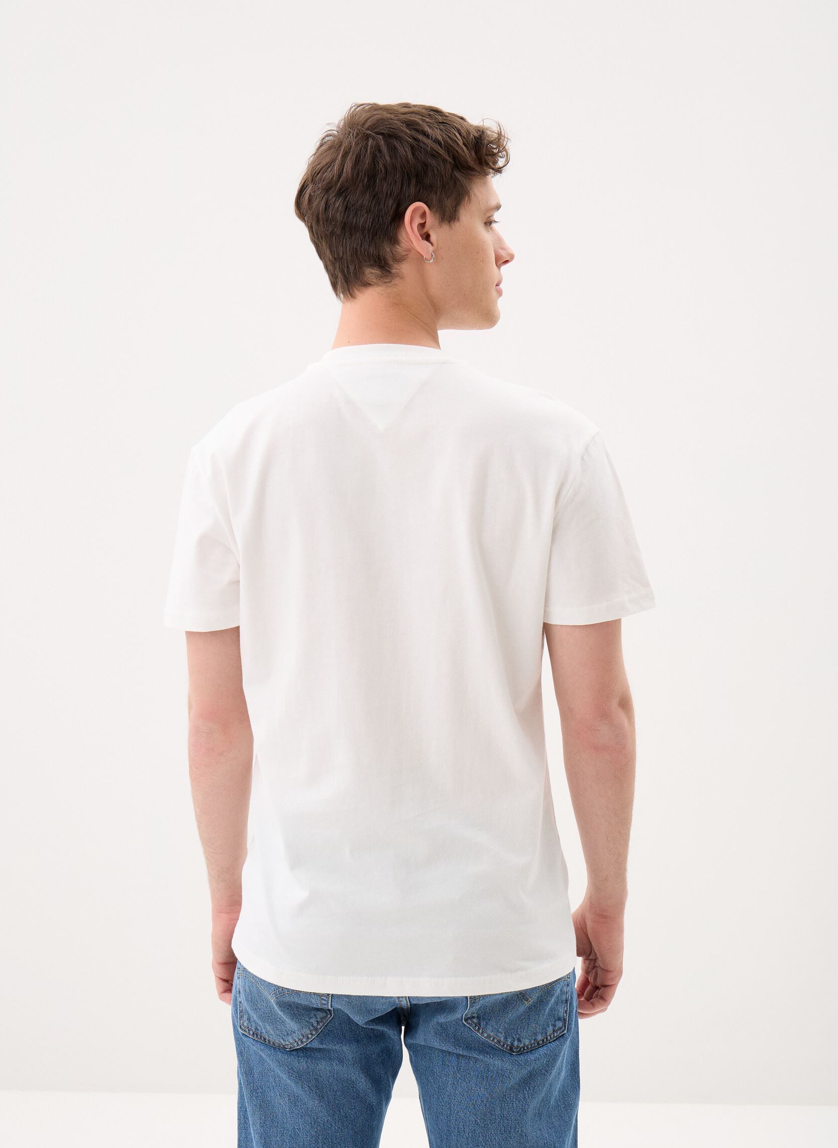 T-shirts met korte mouwen Tjm Reg Linear Logo DM0DM20744 heren wit Tommy Jeans T-shirts met korte mouwen Tjm Reg Linear Logo DM0DM20744 heren wit ECRU / BAHAMA GREEN
