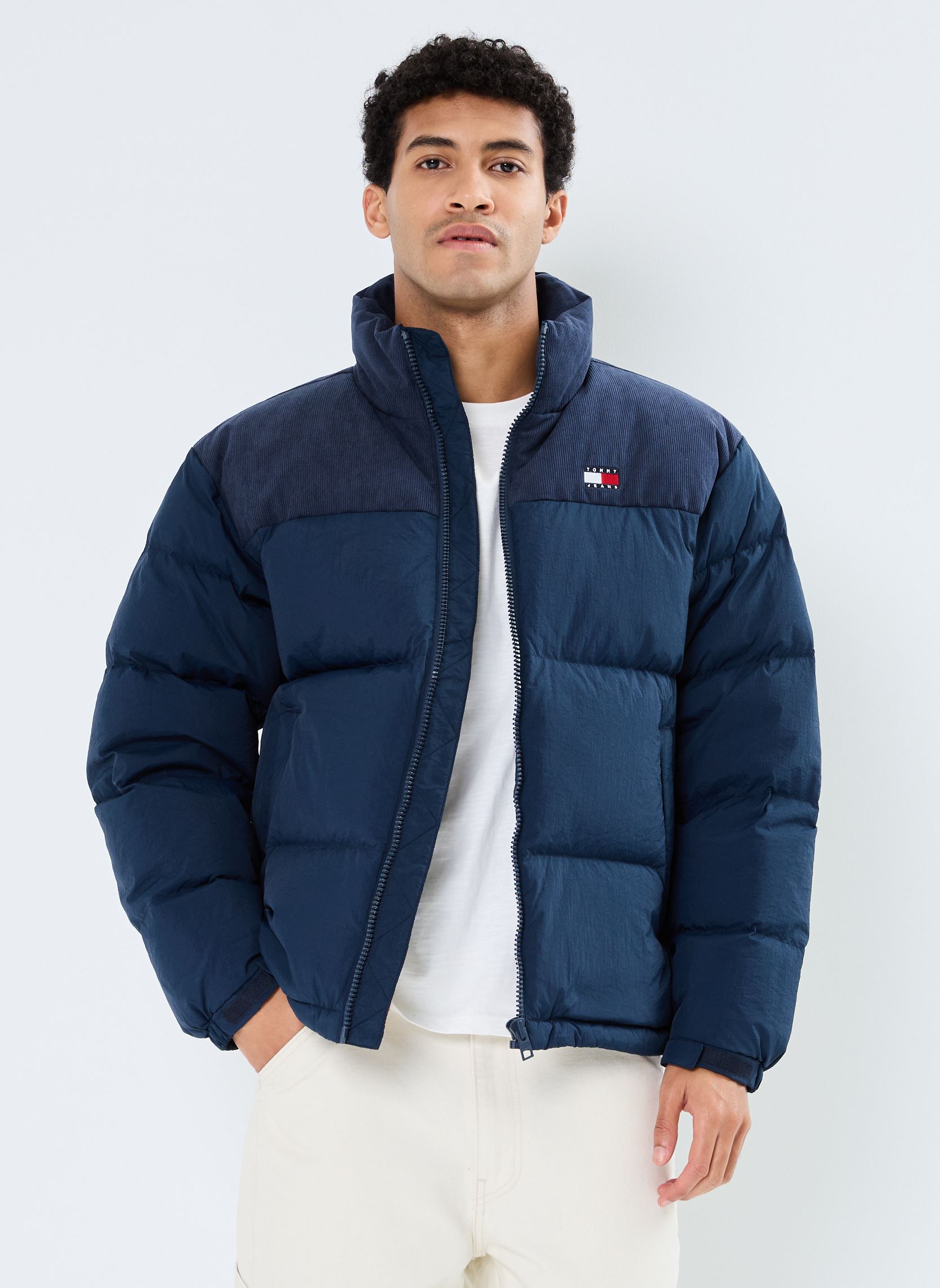 Daunenjacken Tjm Cord Mix Alaska DM0DM20004 herren blau Tommy Jeans Daunenjacken Tjm Cord Mix Alaska DM0DM20004 herren blau DARK NIGHT NAVY