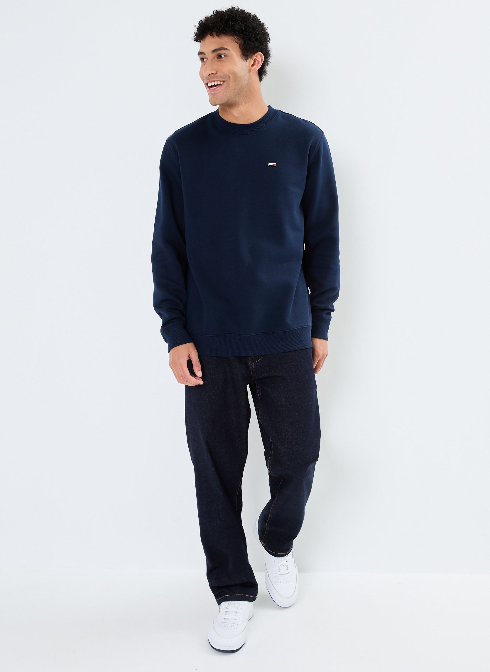 Sweats Tjm Reg S Flag Fleec DM0DM20741 homme bleu Tommy Jeans Sweats Tjm Reg S Flag Fleec DM0DM20741 homme bleu DARK NIGHT NAVY