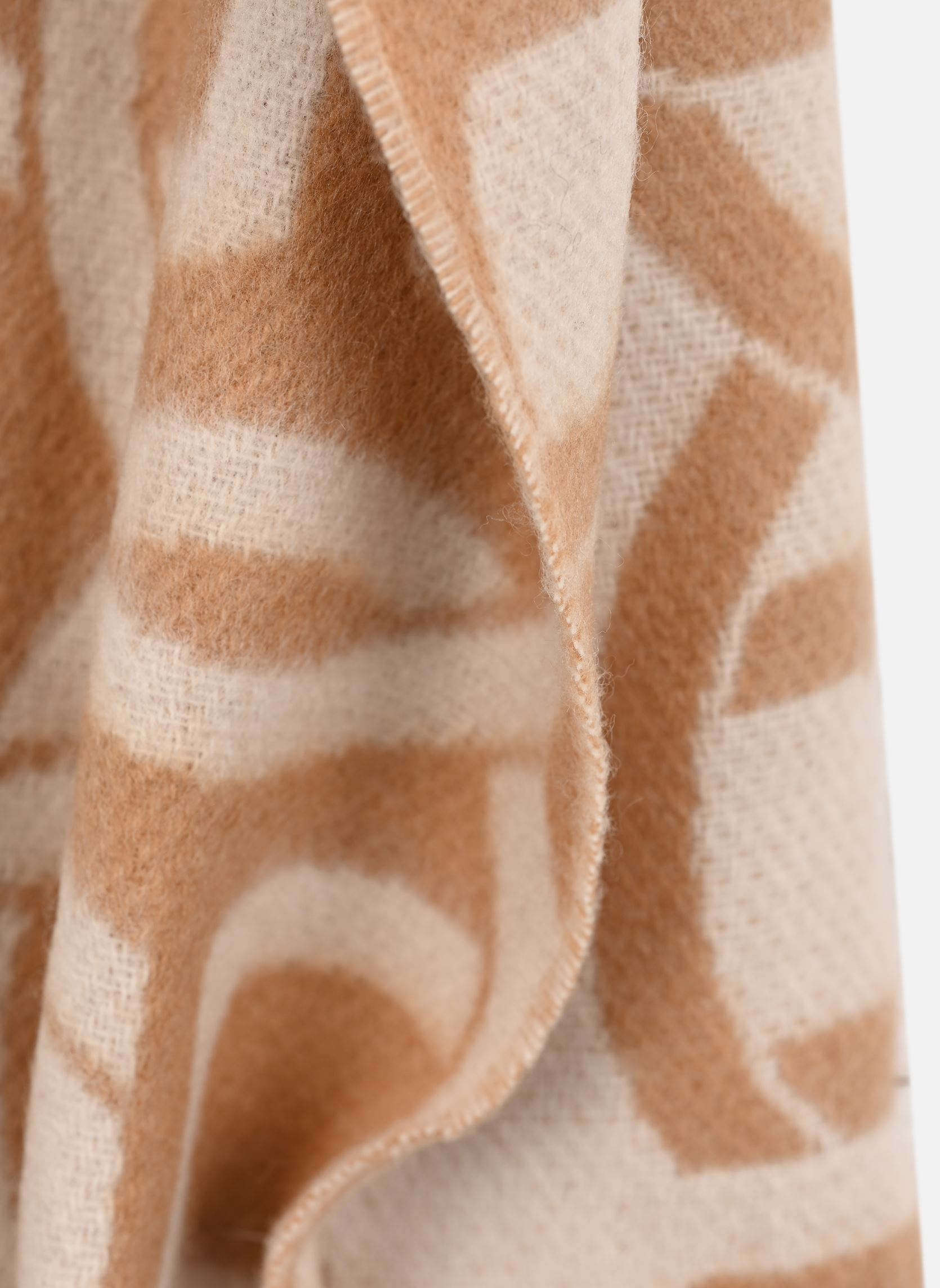 Sjaals G Pattern Wool Scarf dames beige GANT Sjaals G Pattern Wool Scarf dames beige BRONZE FONCE