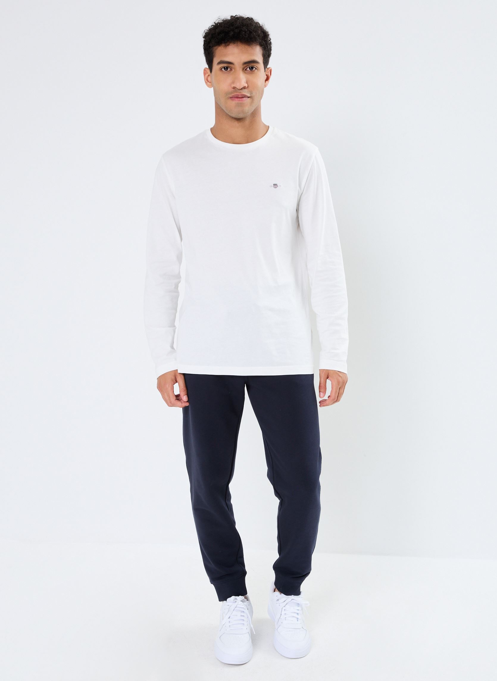 Joggings Reg Shield Sweatpants homme bleu GANT Joggings Reg Shield Sweatpants homme bleu BLEU NUIT