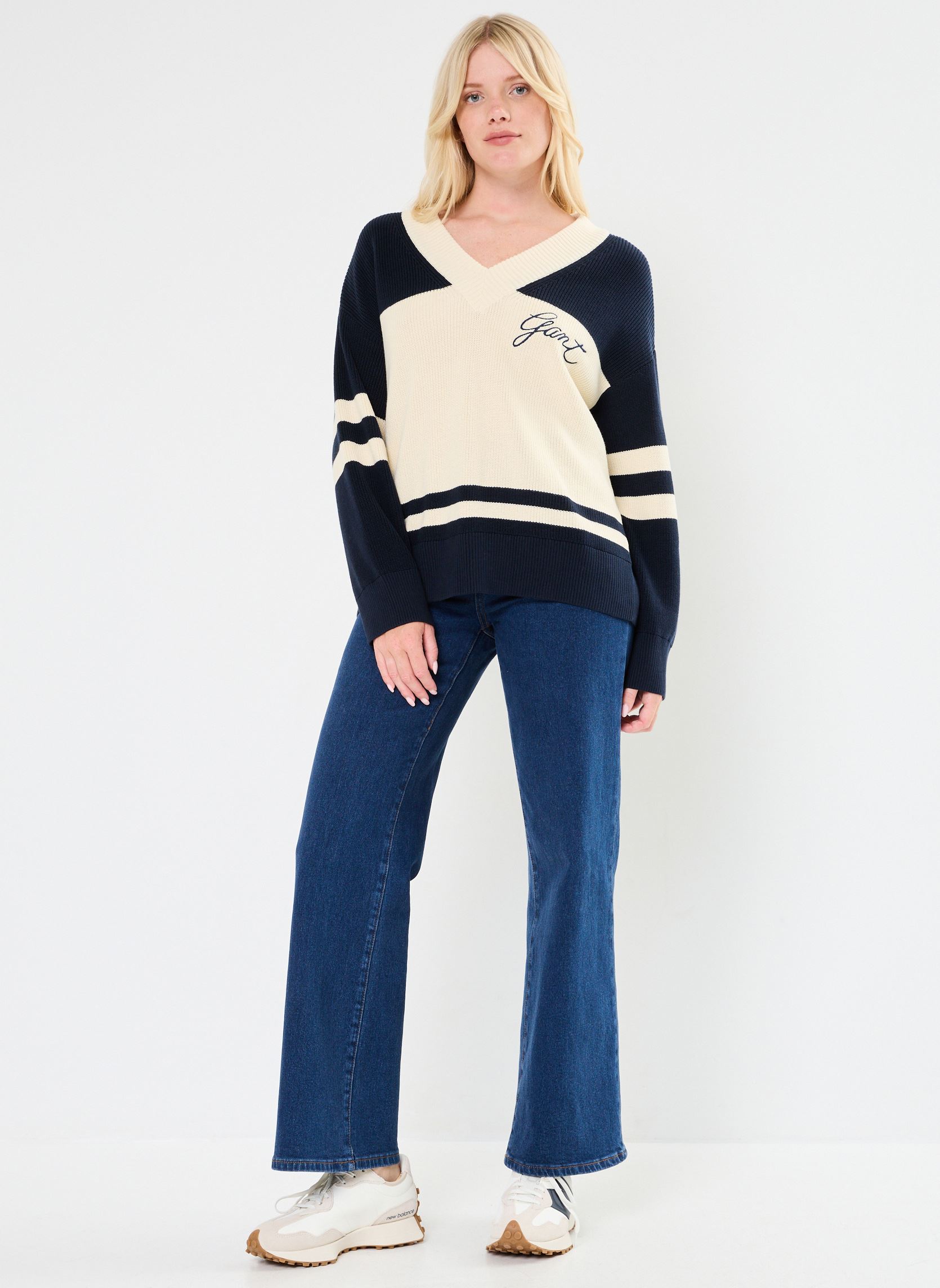 Truien Gant Varsity Cotton V-Neck dames blauw GANT Truien Gant Varsity Cotton V-Neck dames blauw BLEU NUIT
